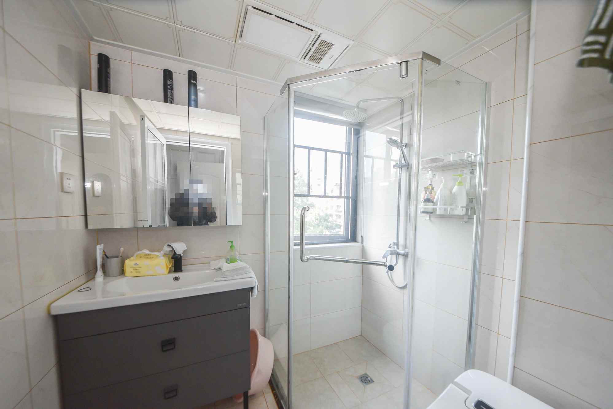 建发中央悦府  4室2厅2卫   235.00万卫生间