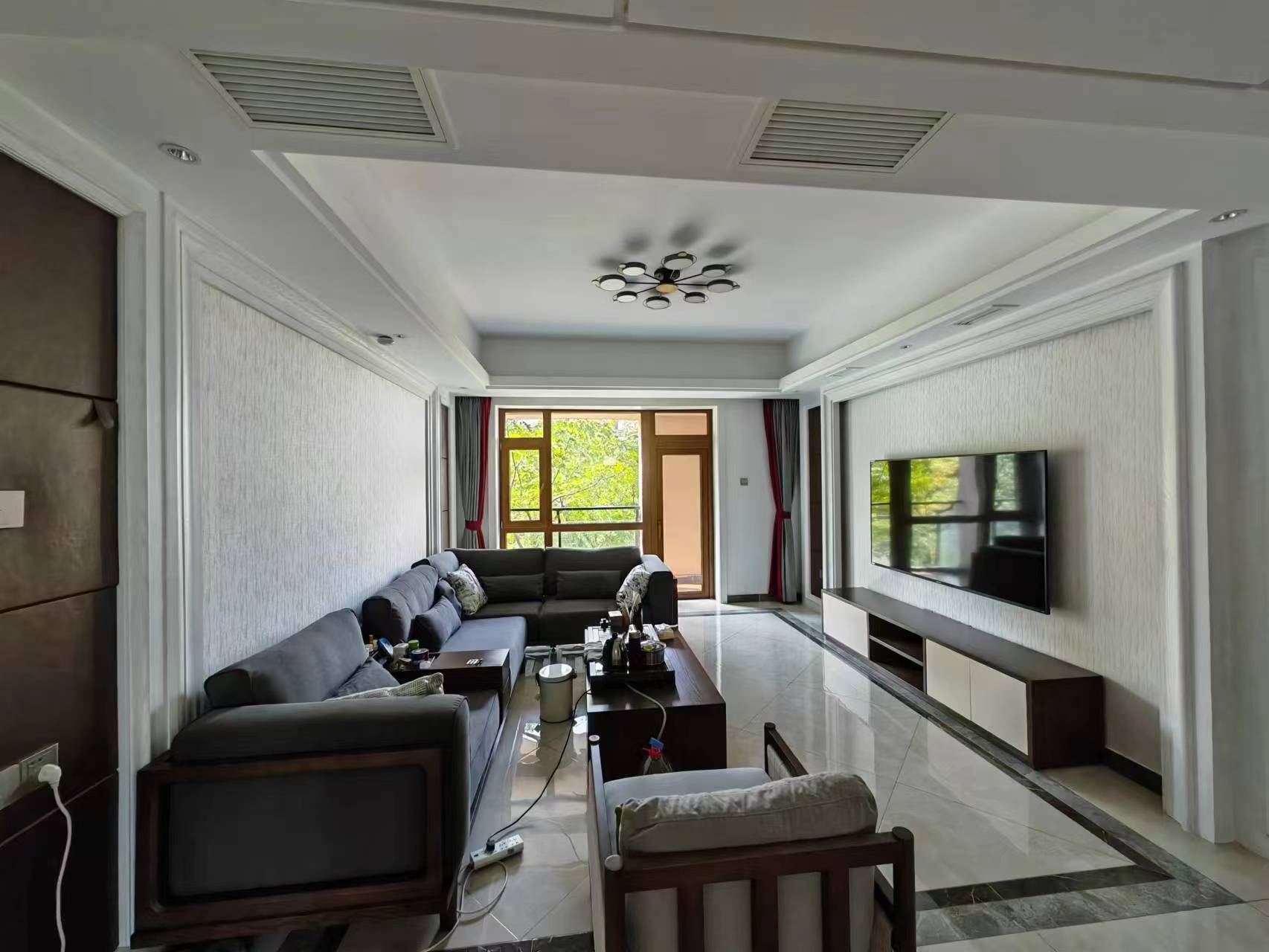 城市公园 3室2厅2卫 102.0万 城市公园 3室2厅2卫 102.0万室内图