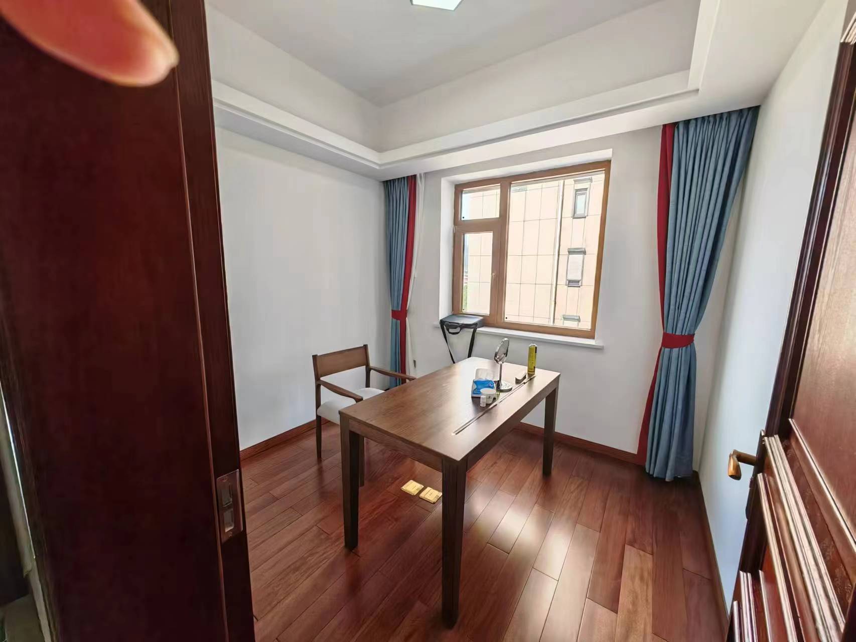 城市公园 3室2厅2卫 102.0万 城市公园 3室2厅2卫 102.0万室内图