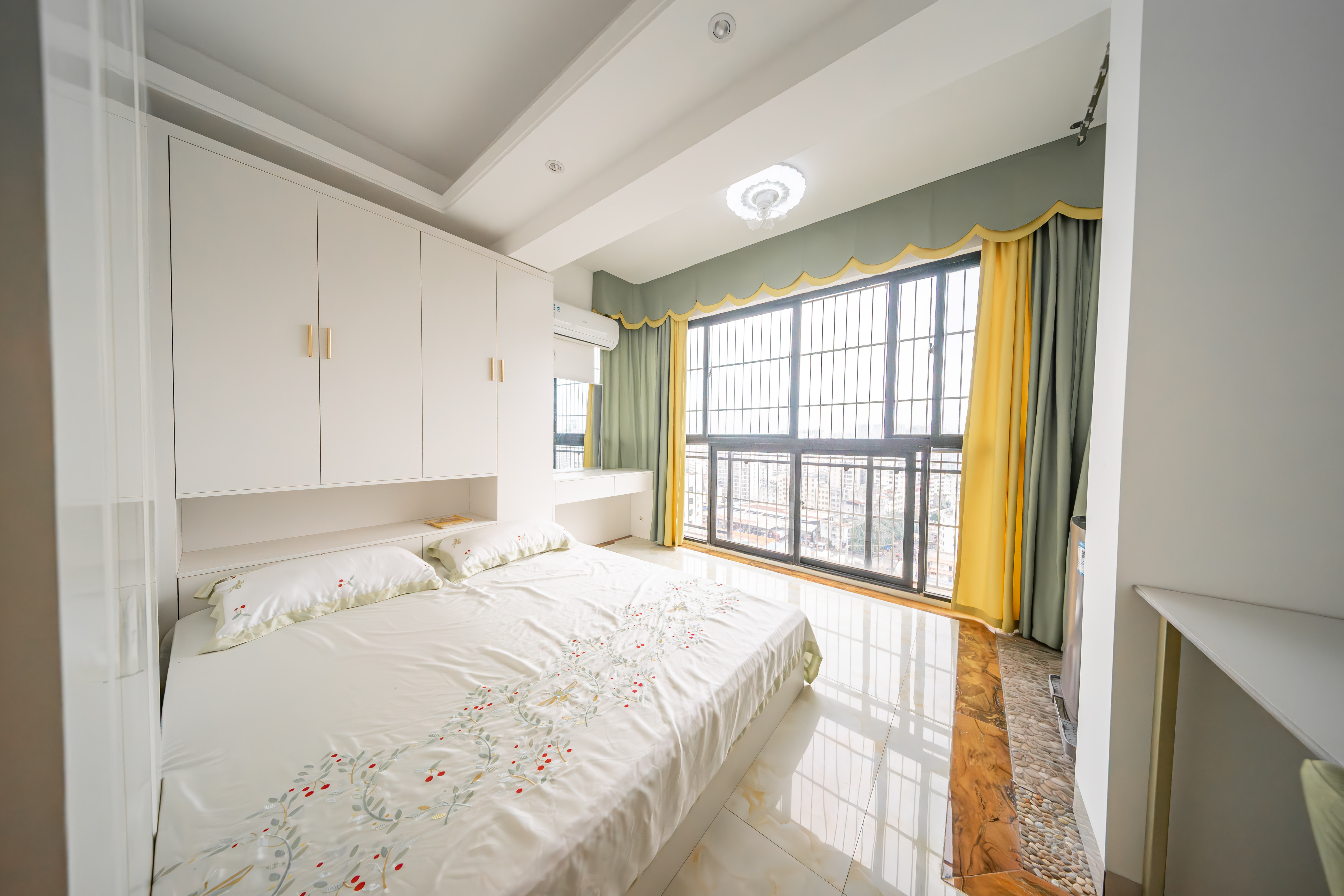 滨河华庭 2室1厅1卫 78.0万 滨河华庭 2室1厅1卫 78.0万卧室