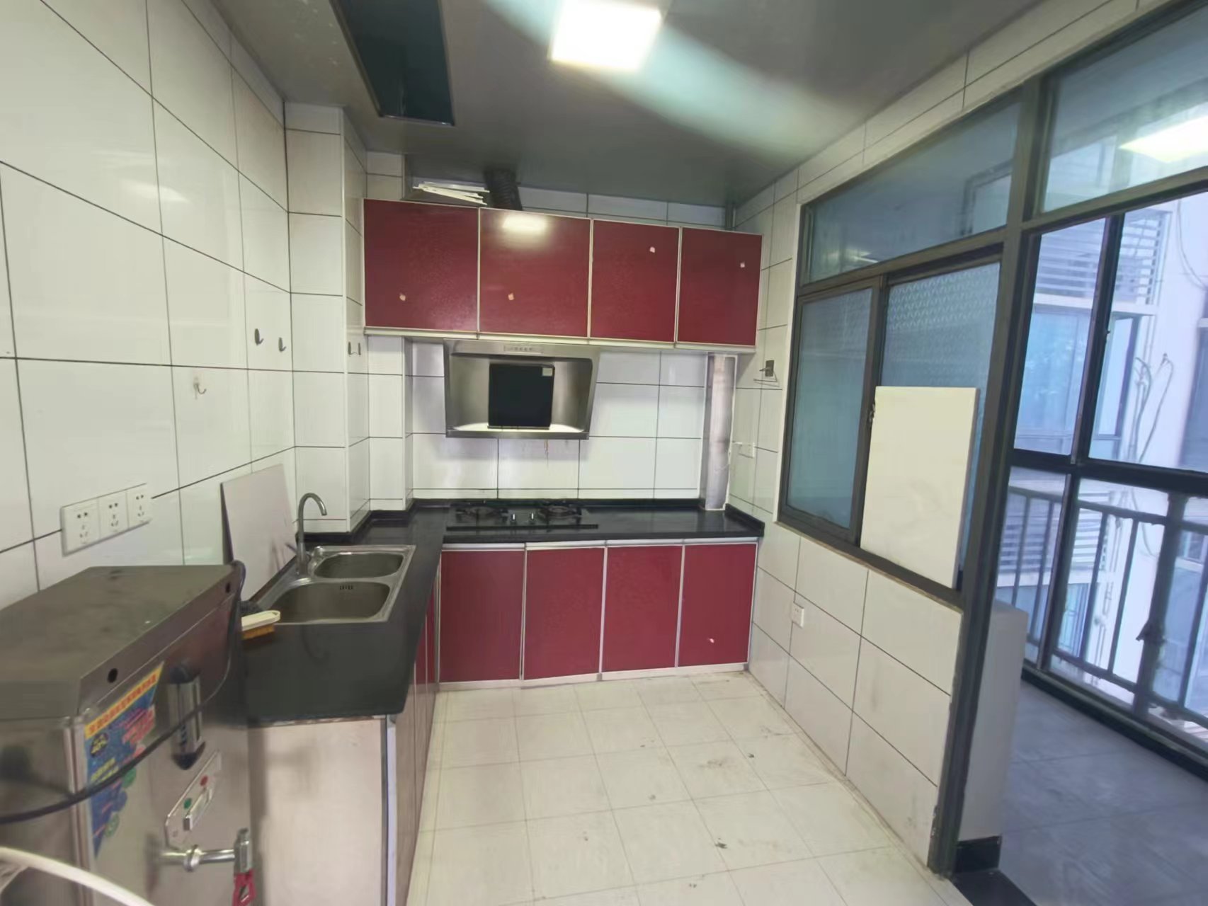 金茂尚都天台路123号 3室2厅2卫 56.2万 金茂尚都天台路123号 3室2厅2卫 56.2万室内图