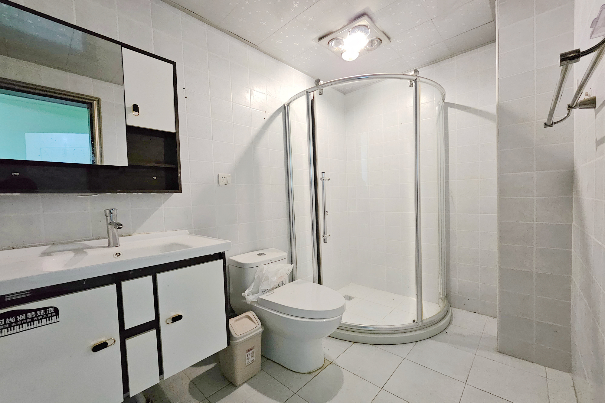 西街花园 3室2厅2卫 143.0万 西街花园 3室2厅2卫 143.0万其他