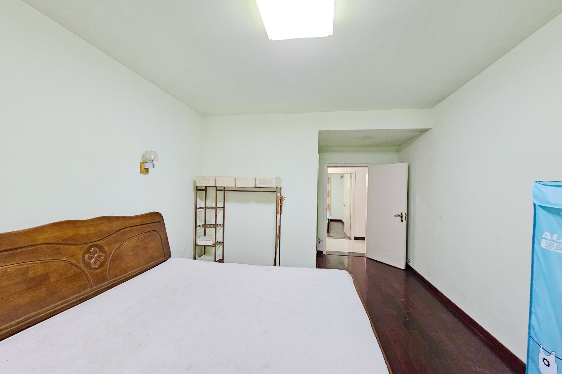 西街花园 3室2厅2卫 143.0万 西街花园 3室2厅2卫 143.0万卧室