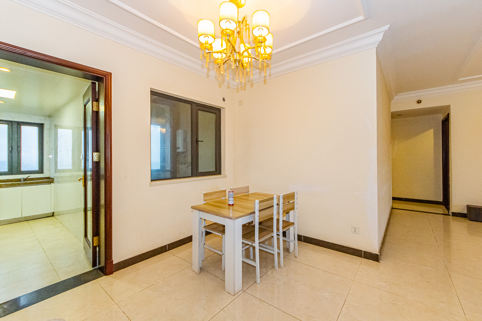 恒大御景天下城一期 4室2厅2卫 99.0万 恒大御景天下城一期 4室2厅2卫 99.0万客厅