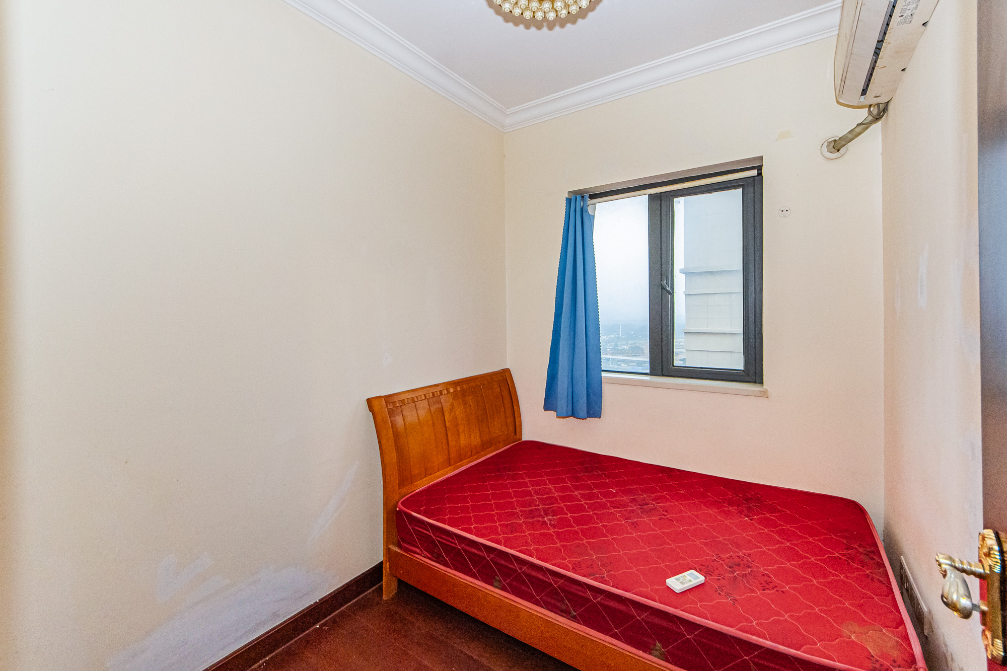 恒大御景天下城一期 4室2厅2卫 99.0万 恒大御景天下城一期 4室2厅2卫 99.0万卧室