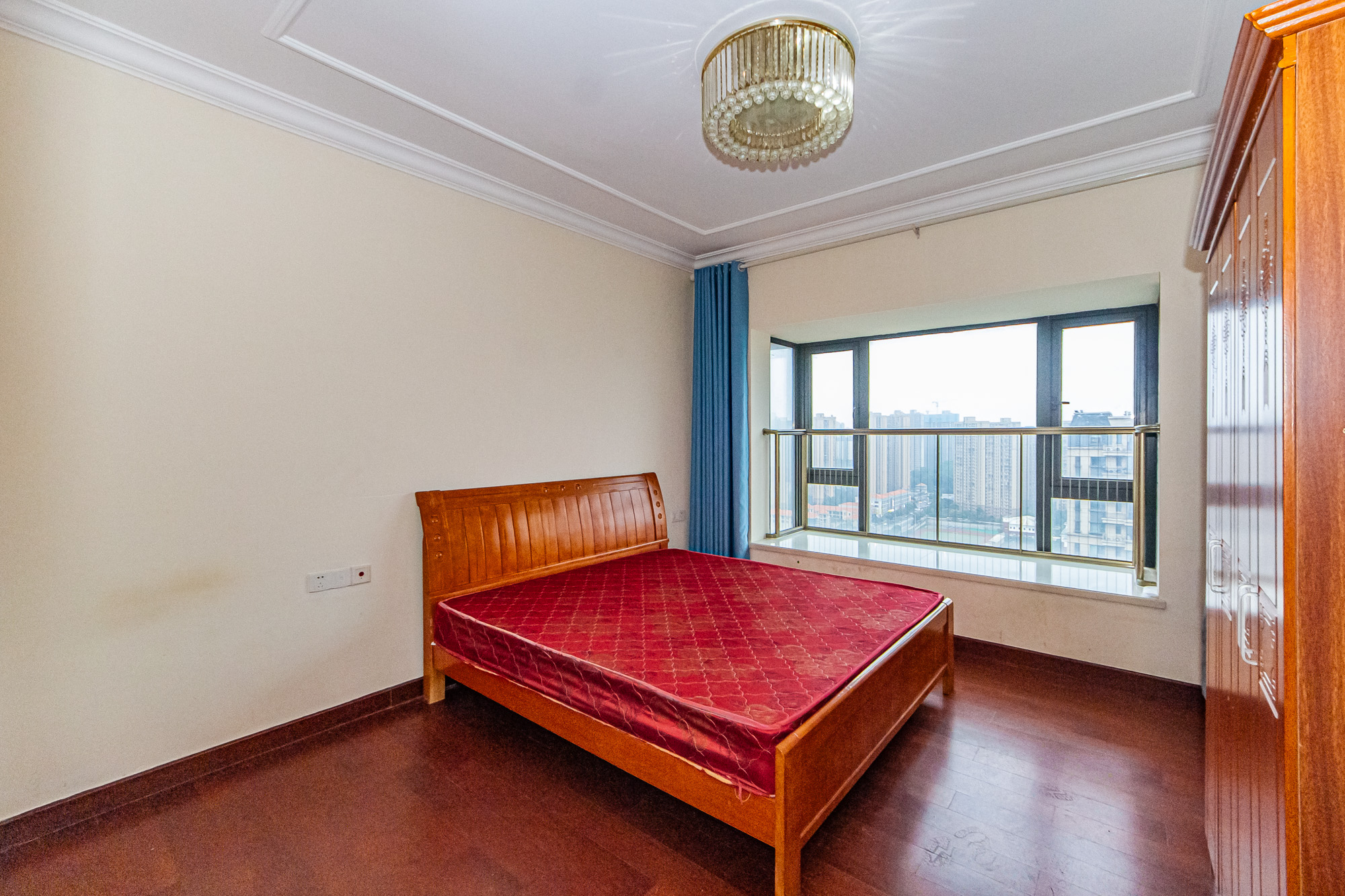 恒大御景天下城一期 4室2厅2卫 99.0万 恒大御景天下城一期 4室2厅2卫 99.0万卧室