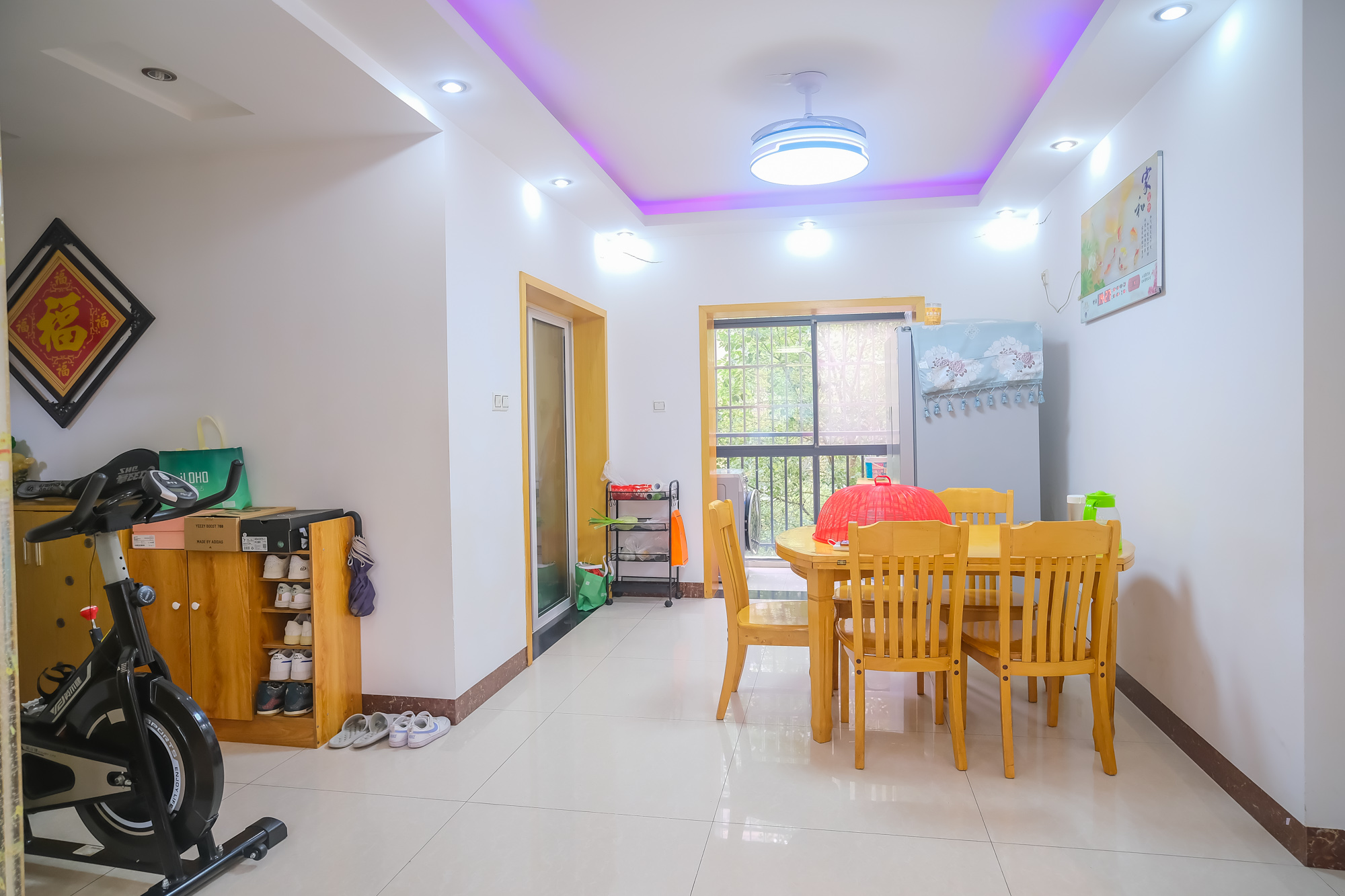 山水湾 3室2厅2卫 63.8万 山水湾 3室2厅2卫 63.8万客厅