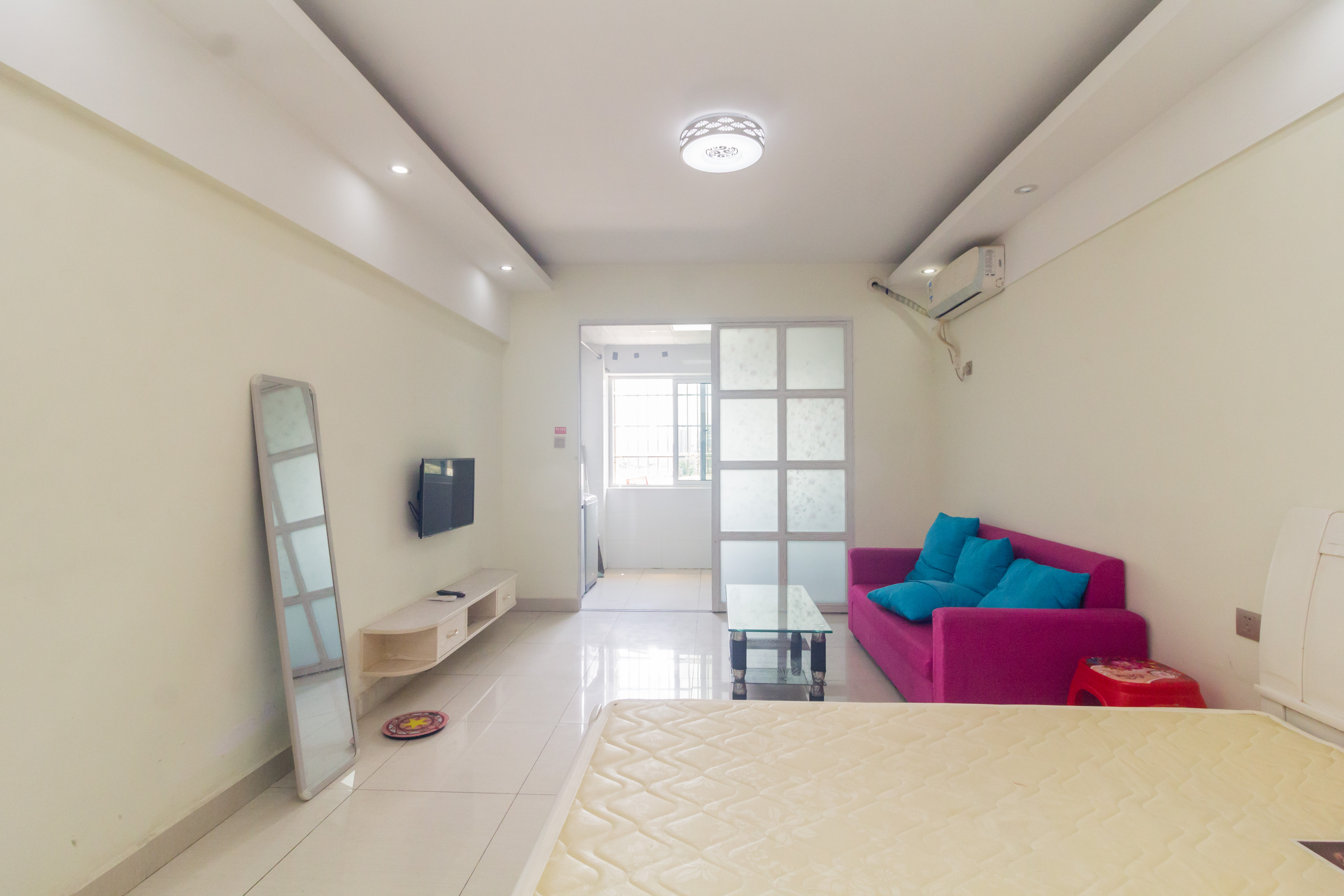 新远时代  1室1厅1卫    16.8万客厅