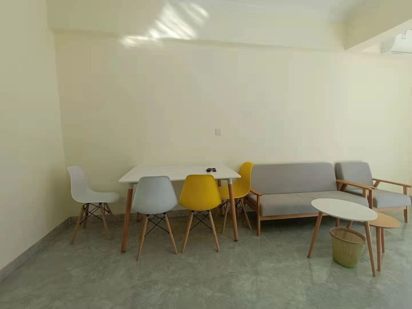 中建御山和苑 1室1厅1卫 32.0万 中建御山和苑 1室1厅1卫 32.0万室内图