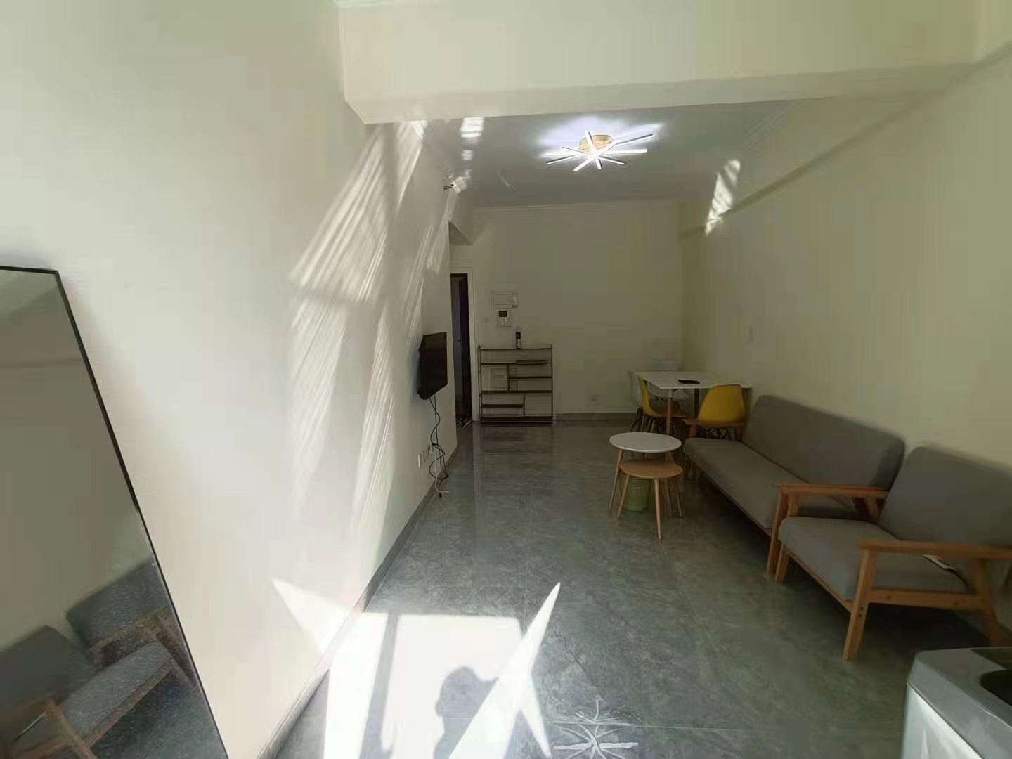 中建御山和苑 1室1厅1卫 32.0万 中建御山和苑 1室1厅1卫 32.0万室内图