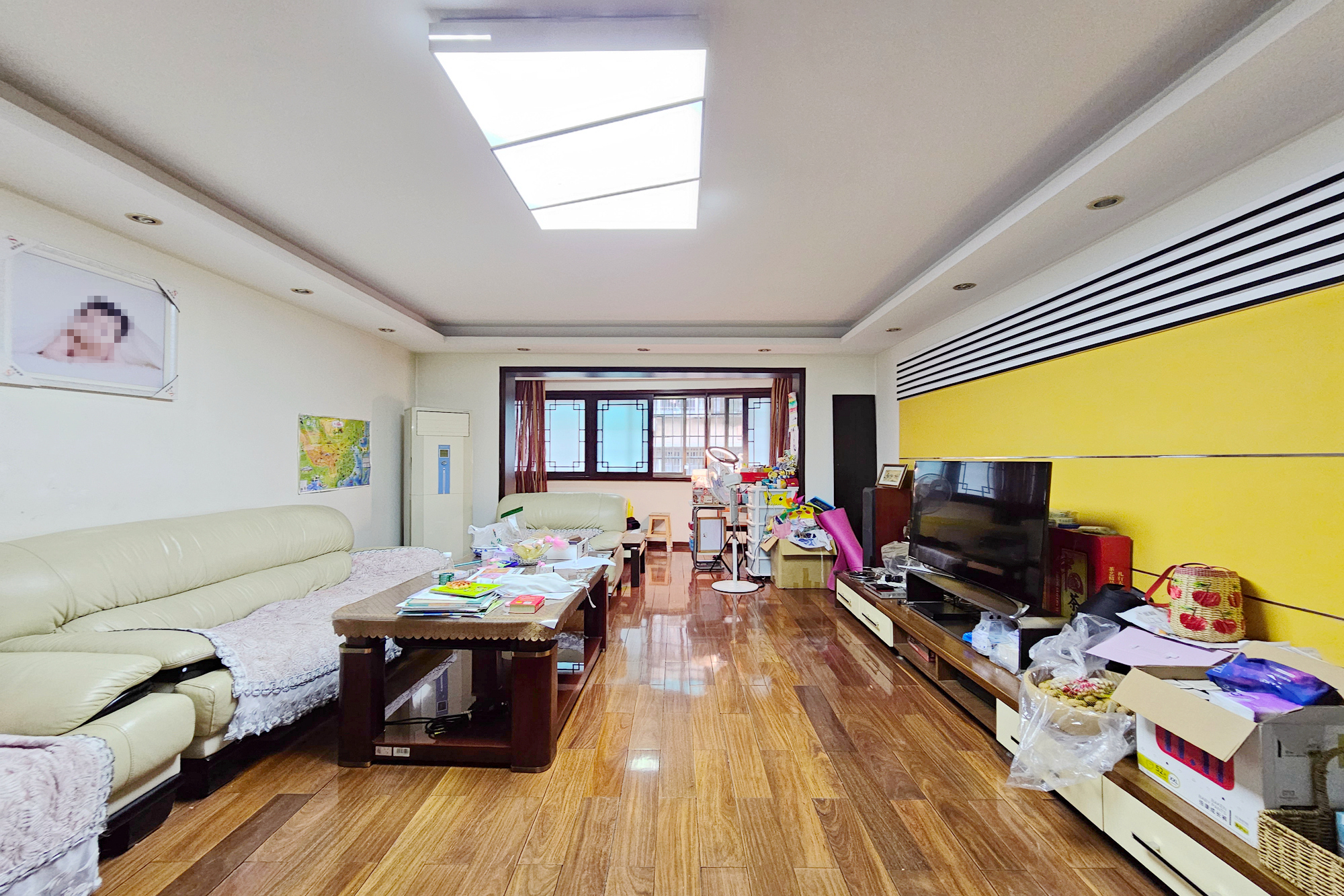 德政园  3室2厅2卫    85.8万客厅