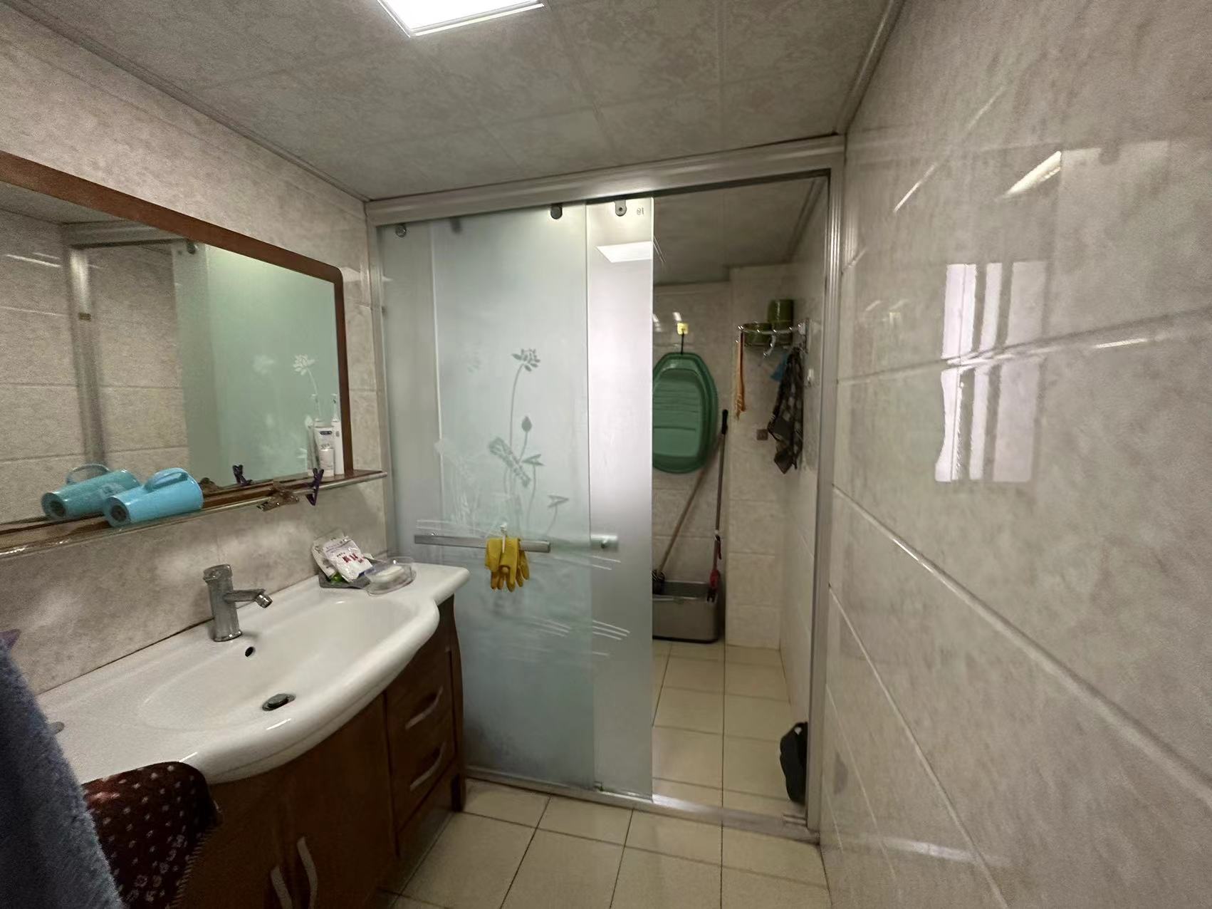 亲亲家园  4室2厅2卫    98.0万 亲亲家园  4室2厅2卫    98.0万室内图