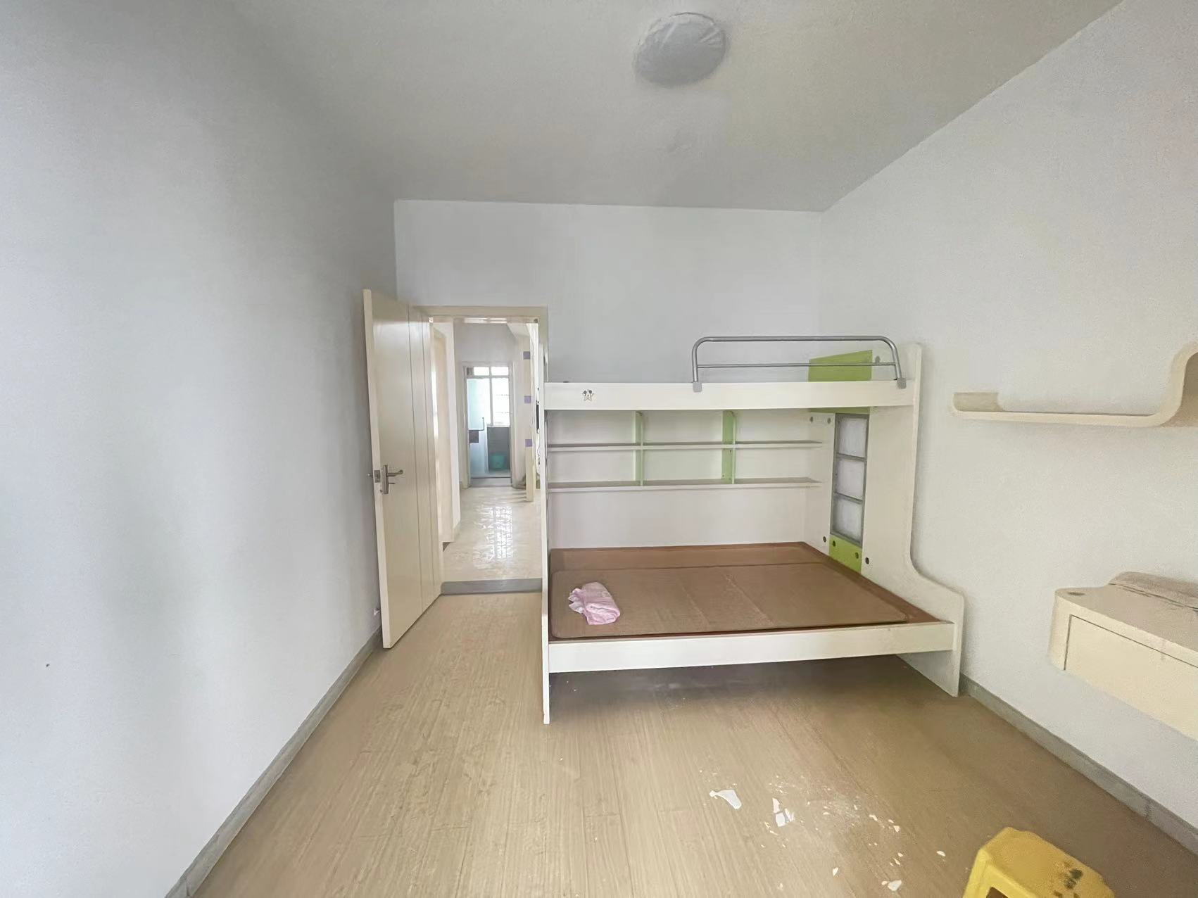 耀华锦园  3室2厅2卫    45.0万 耀华锦园  3室2厅2卫    45.0万室内图