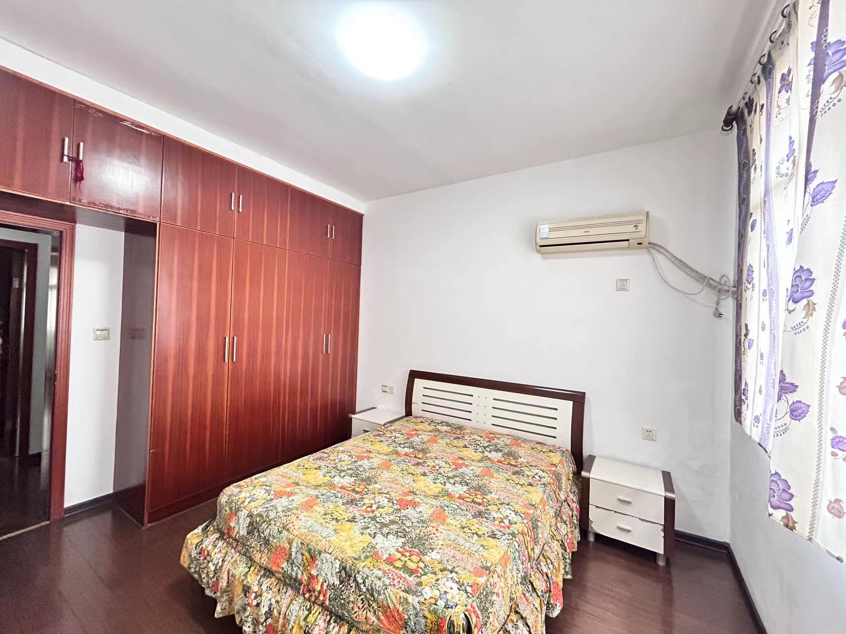 湖工花园 3室2厅2卫 42.8万 湖工花园 3室2厅2卫 42.8万客厅