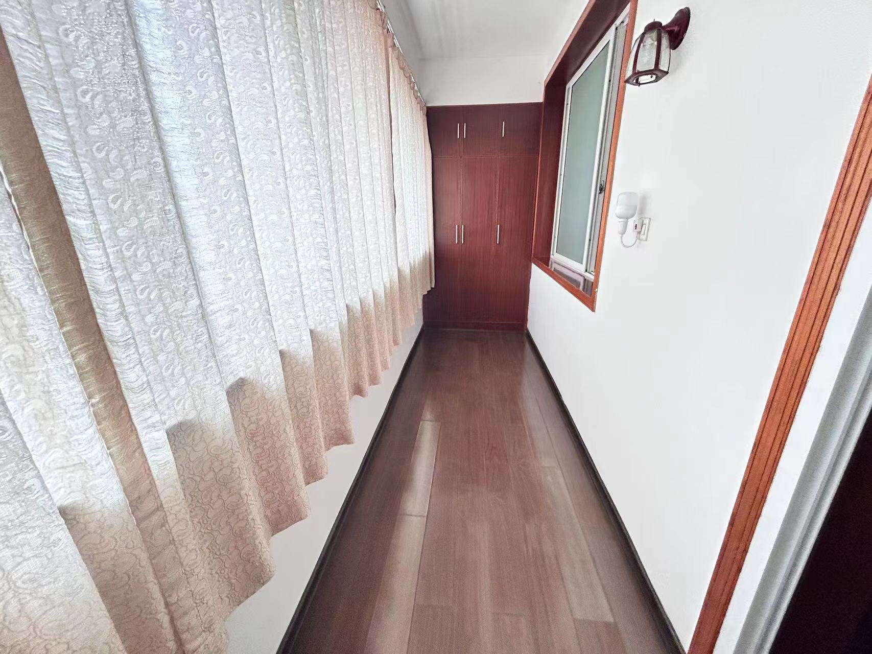 湖工花园 3室2厅2卫 42.8万 湖工花园 3室2厅2卫 42.8万客厅