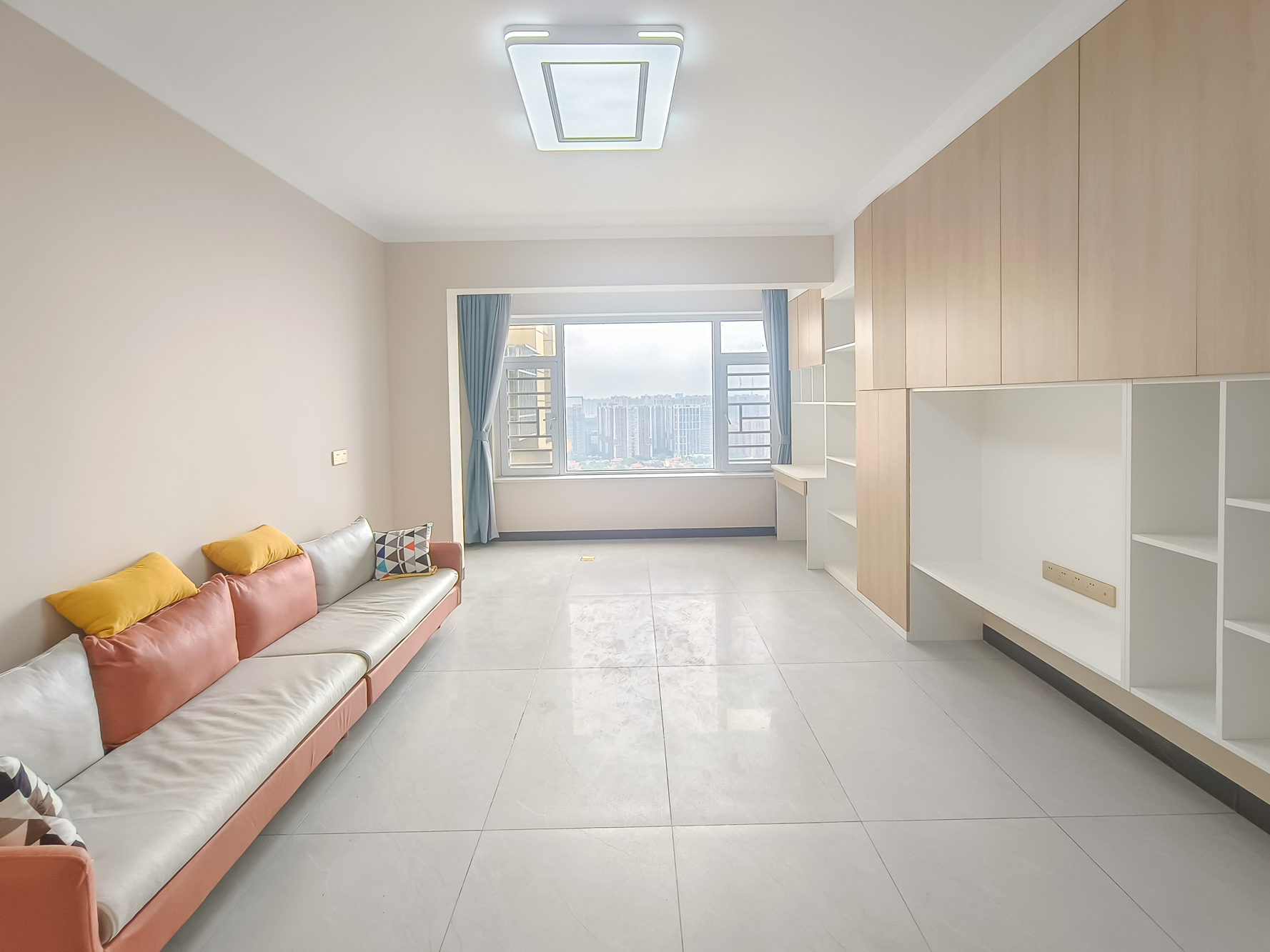 星城春晓  3室2厅1卫    83.0万 星城春晓  3室2厅1卫    83.0万客厅