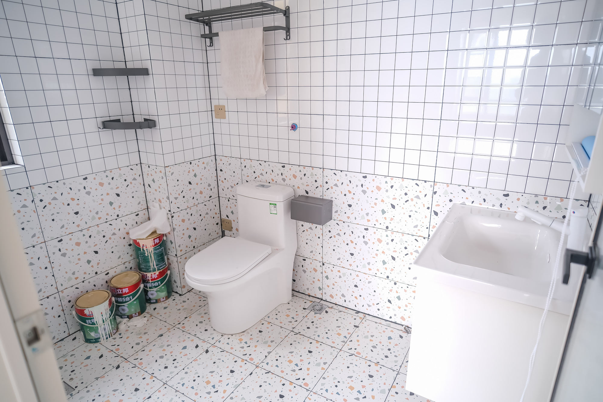 星城春晓  3室2厅1卫    83.0万 星城春晓  3室2厅1卫    83.0万卫生间