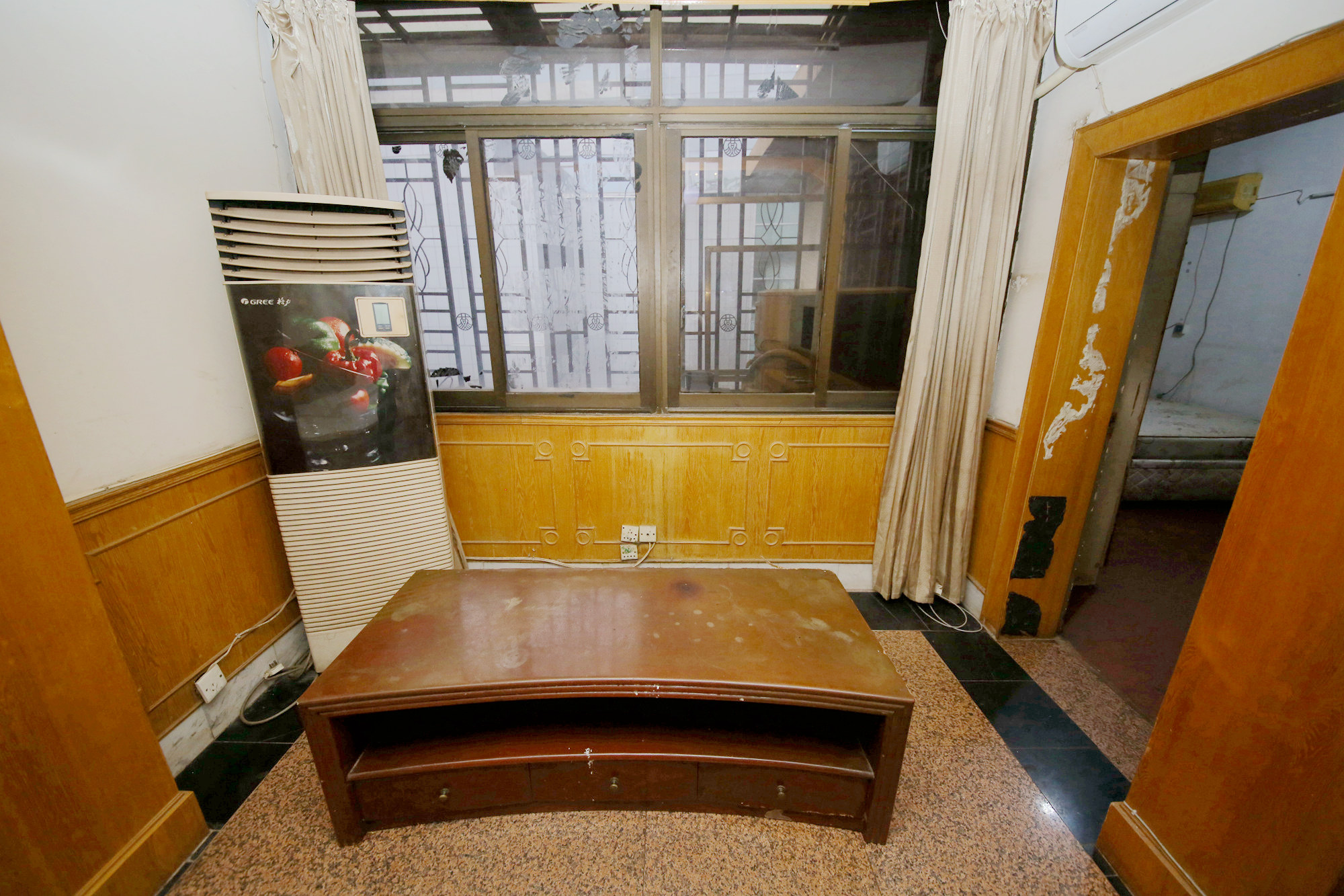 燕山街社区  3室1厅0卫    48.68万卧室