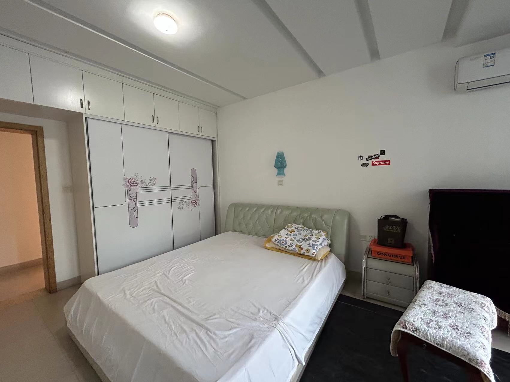 珠江丽园 4室2厅2卫 55.8万 珠江丽园 4室2厅2卫 55.8万室内图