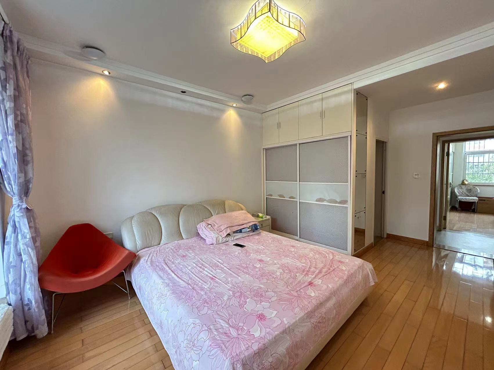 珠江丽园 4室2厅2卫 55.8万 珠江丽园 4室2厅2卫 55.8万室内图