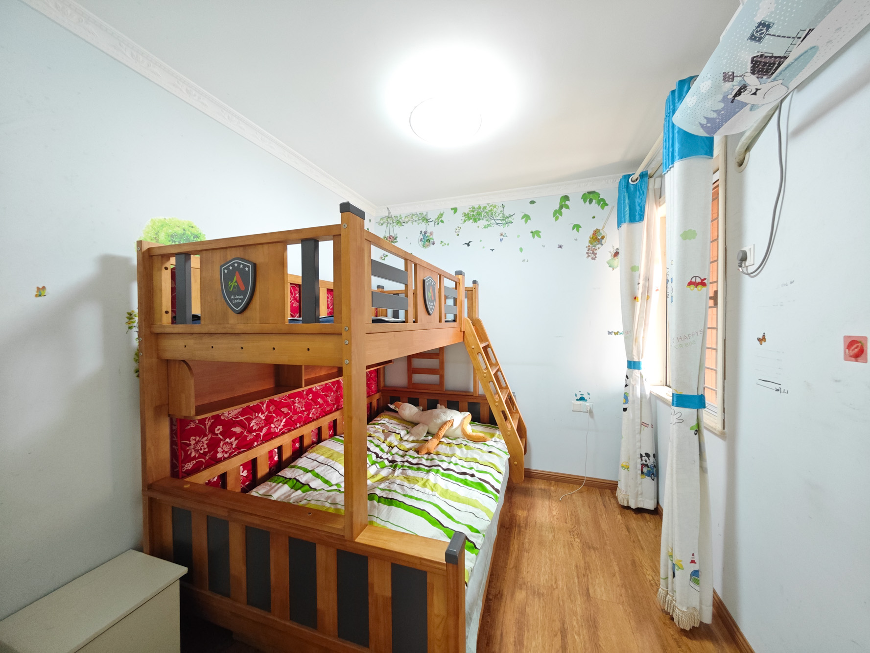 五矿万境水岸一期(万境水岸嘉苑) 2室2厅1卫 83.0万 五矿万境水岸一期(万境水岸嘉苑) 2室2厅1卫 83.0万卧室