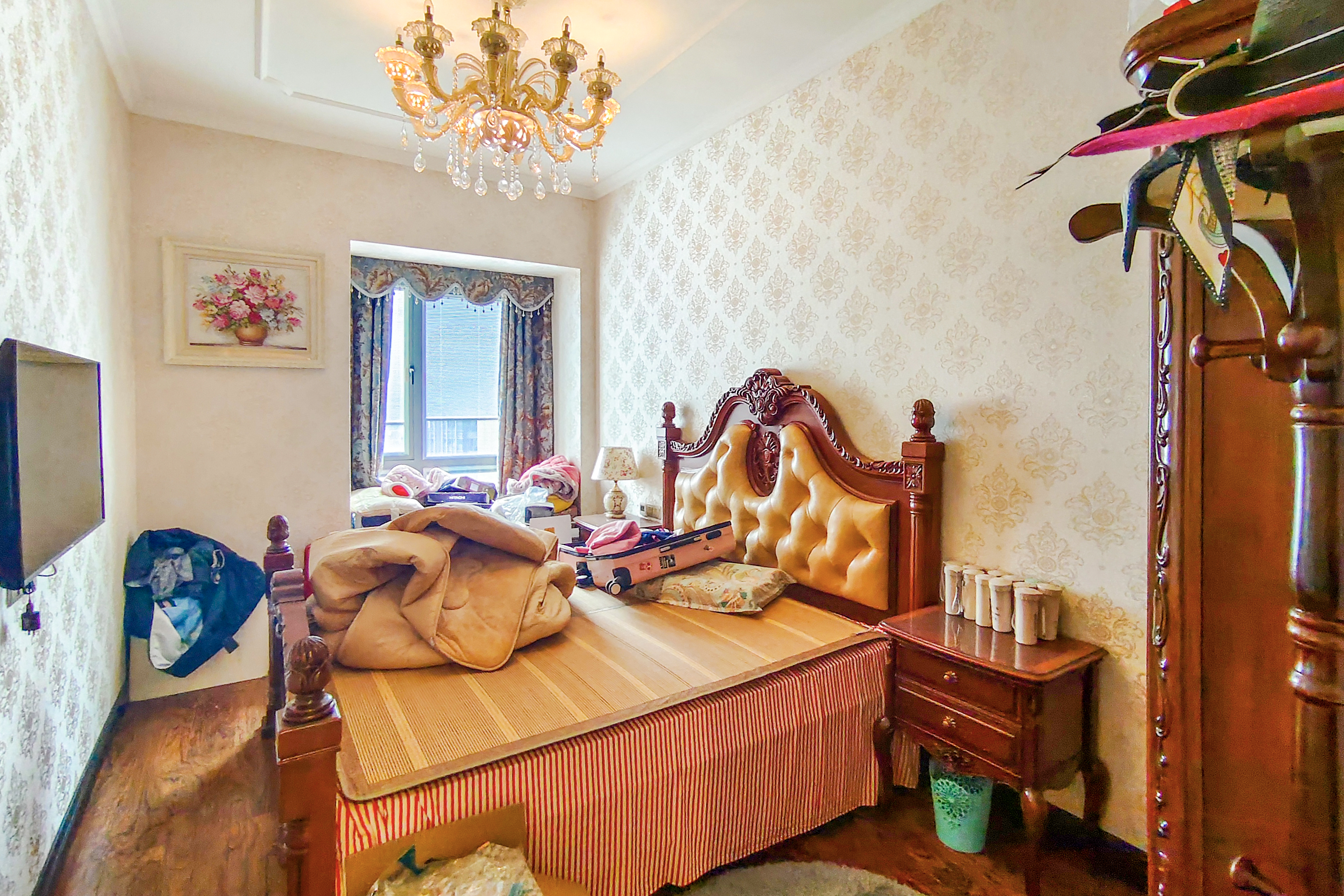 保利国际广场  5室2厅4卫    537.0万卧室