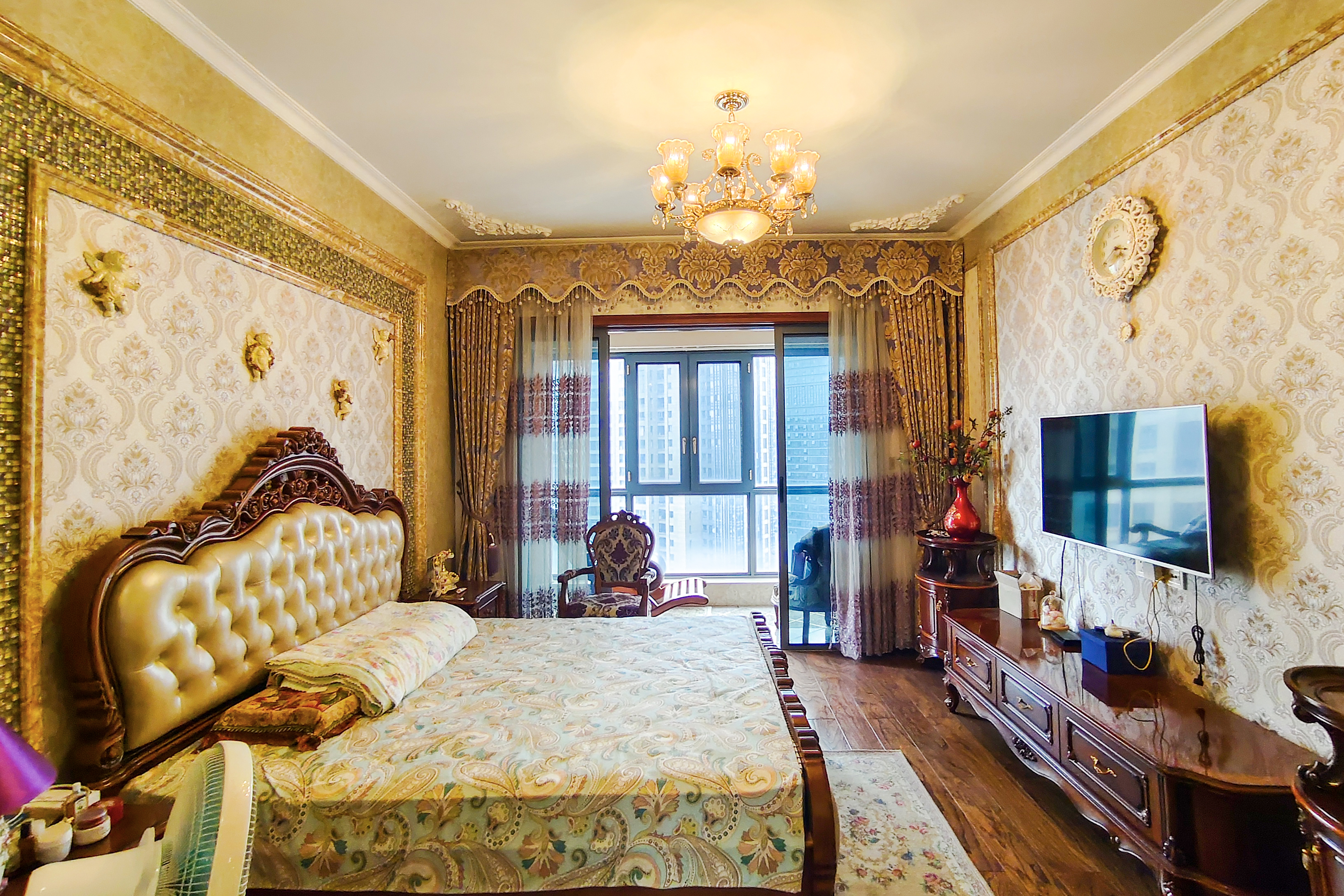 保利国际广场  5室2厅4卫    537.0万卧室