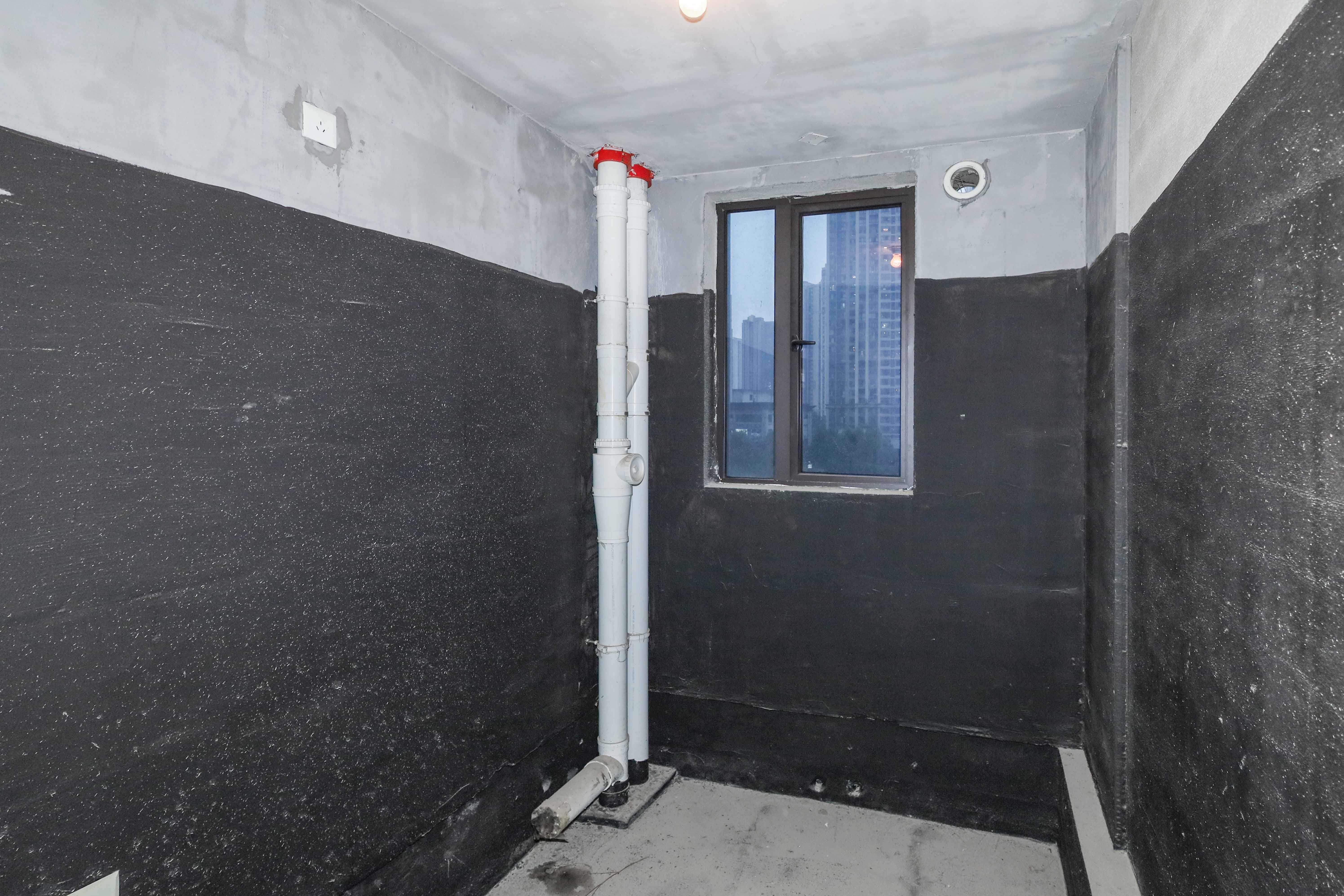中国铁建梅溪青秀二期  4室2厅2卫   222.00万卫生间