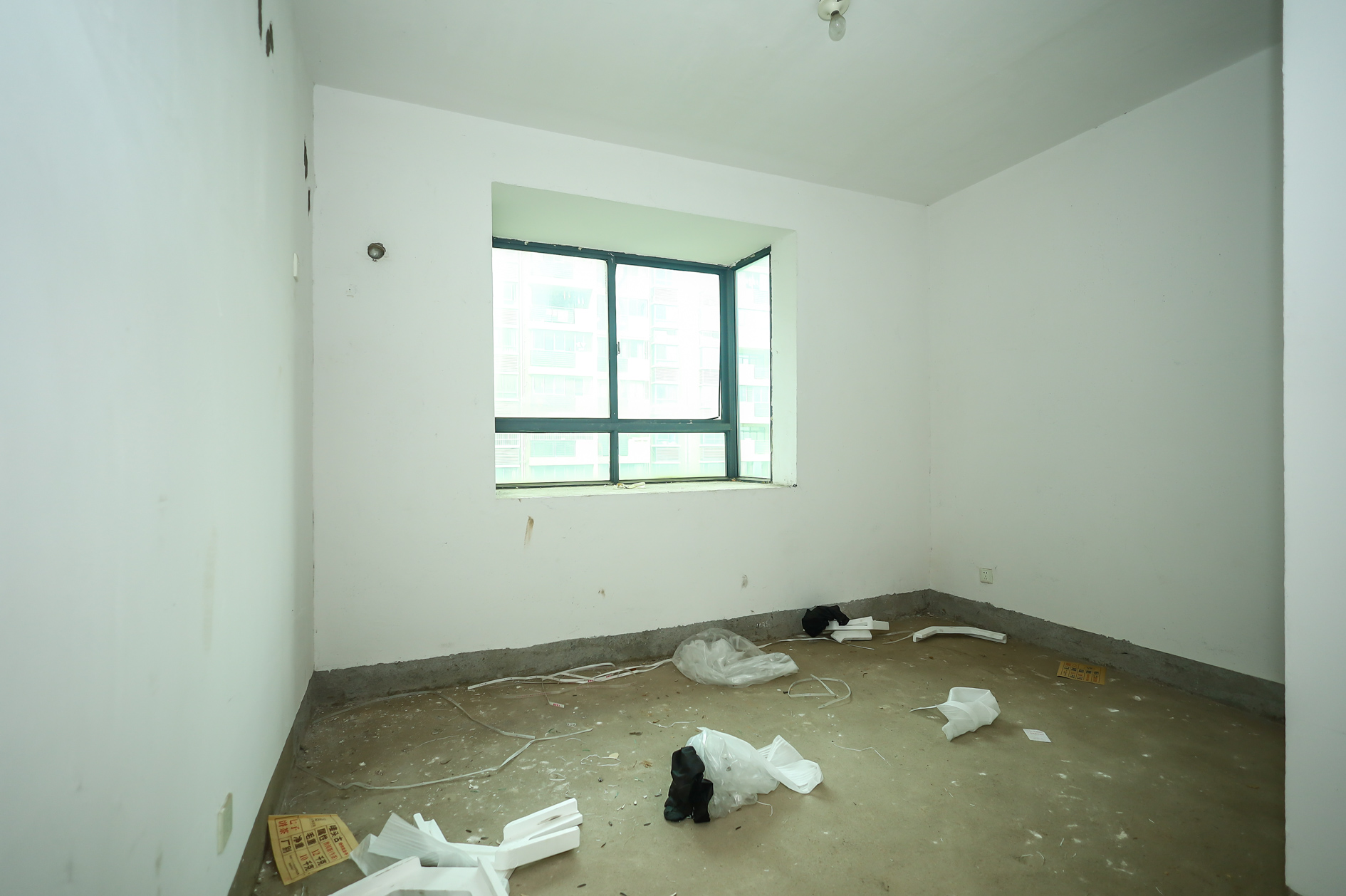 申湘宽境  3室2厅2卫    59.8万 申湘宽境  3室2厅2卫    59.8万卧室