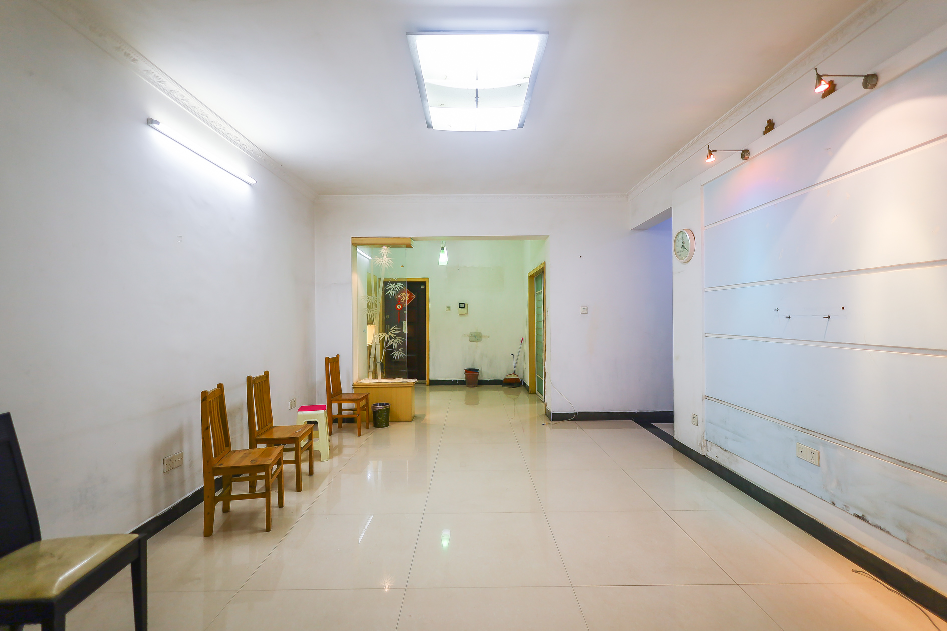 荣鑫家园 3室2厅2卫 55.0万 荣鑫家园 3室2厅2卫 55.0万客厅