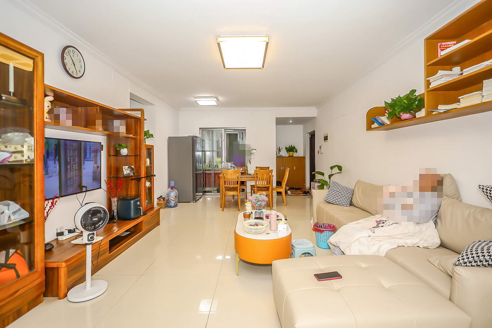 时代星城 4室2厅2卫 63.8万 时代星城 4室2厅2卫 63.8万客厅