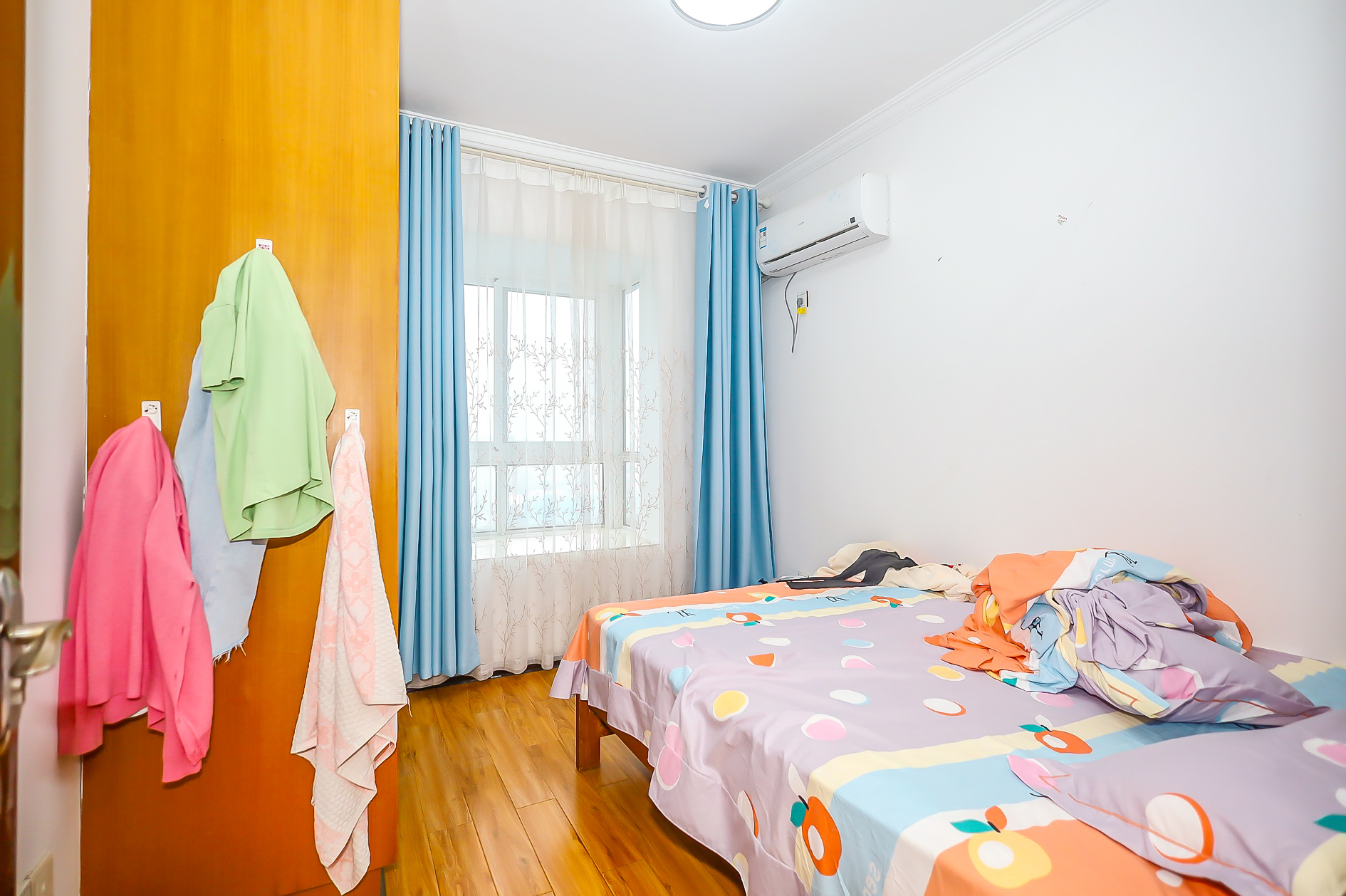 时代星城 4室2厅2卫 63.8万 时代星城 4室2厅2卫 63.8万卧室