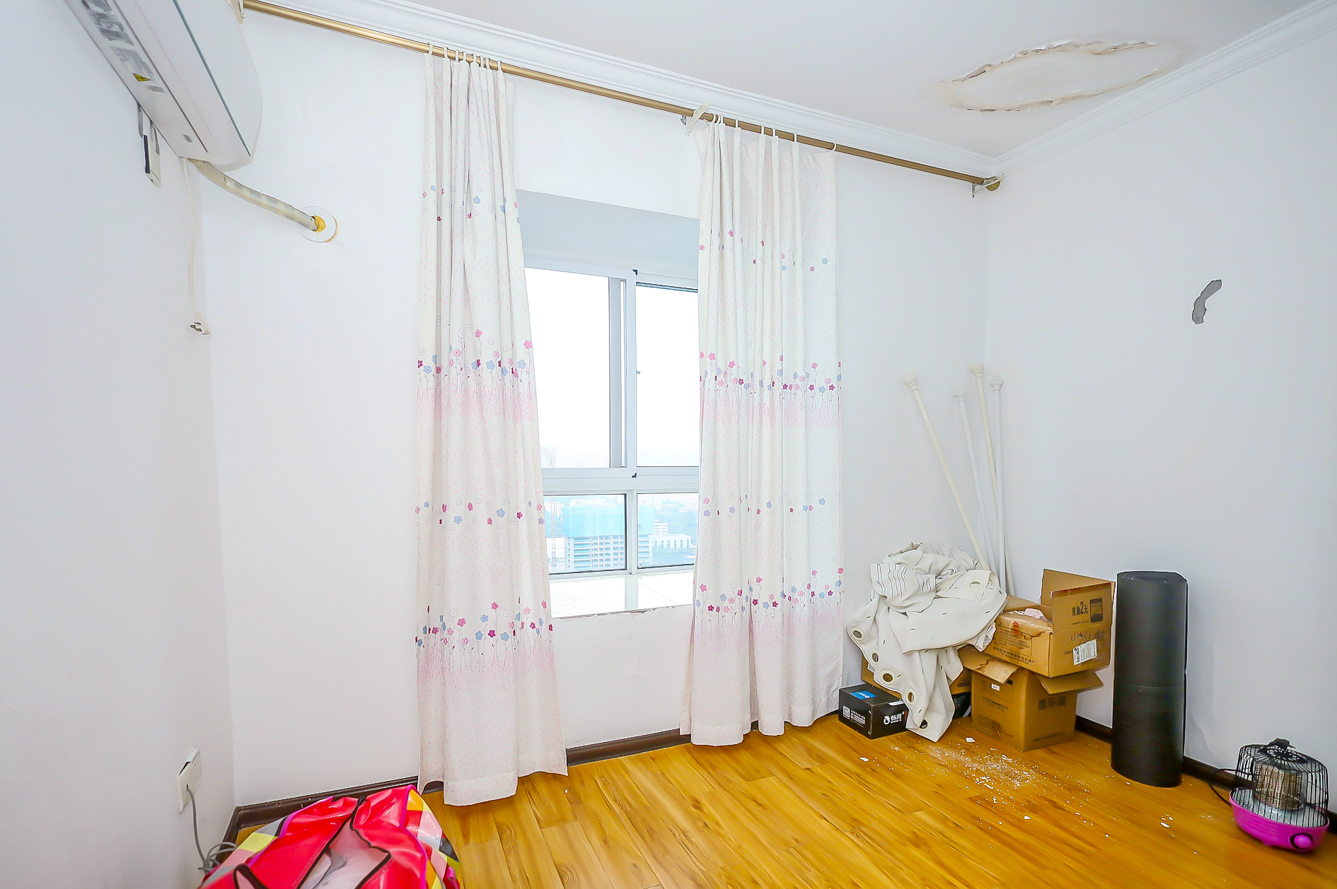 时代星城 4室2厅2卫 63.8万 时代星城 4室2厅2卫 63.8万卧室