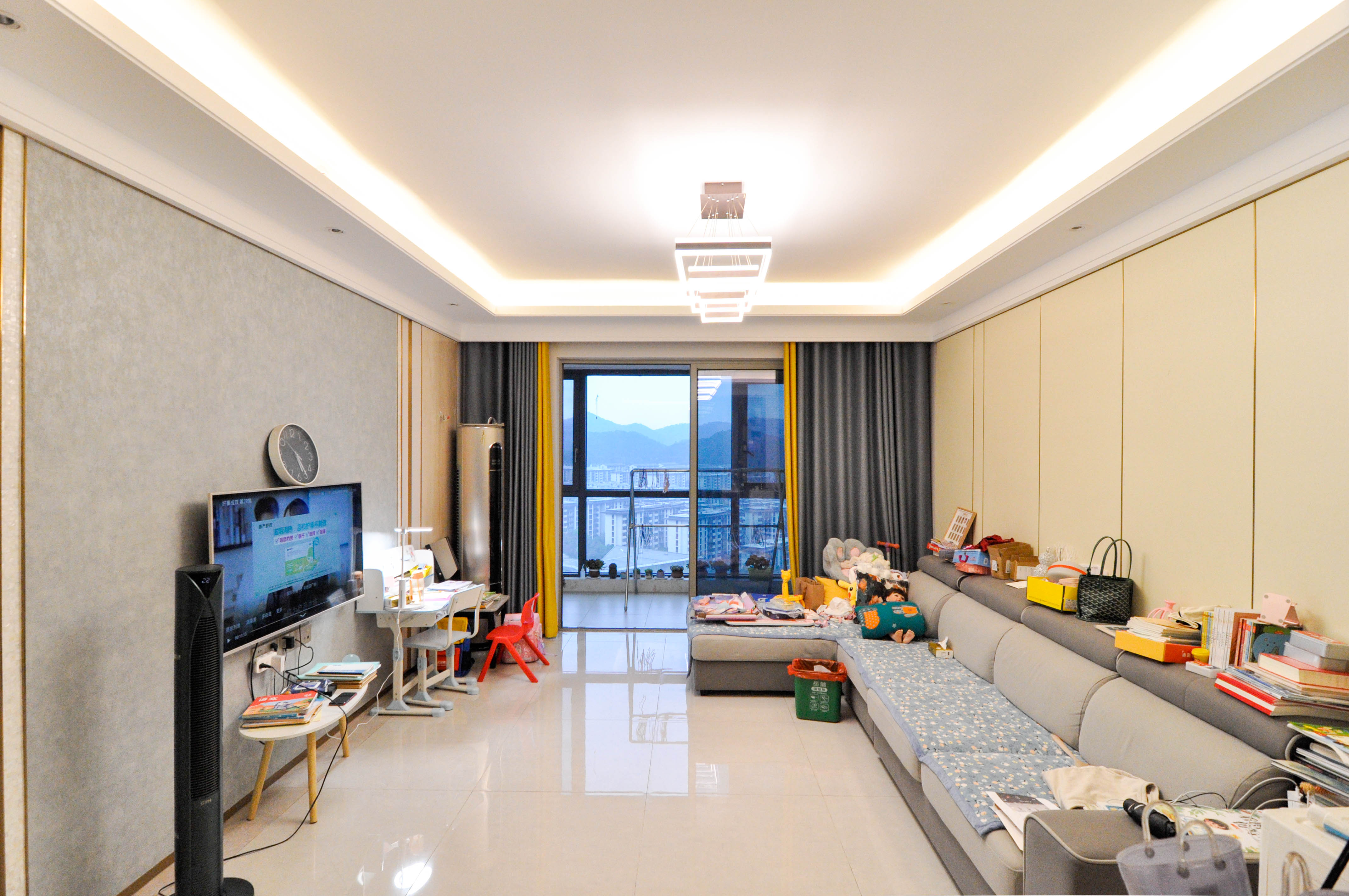 梅溪湖金茂湾  4室2厅2卫    155.0万 梅溪湖金茂湾  4室2厅2卫    155.0万客厅