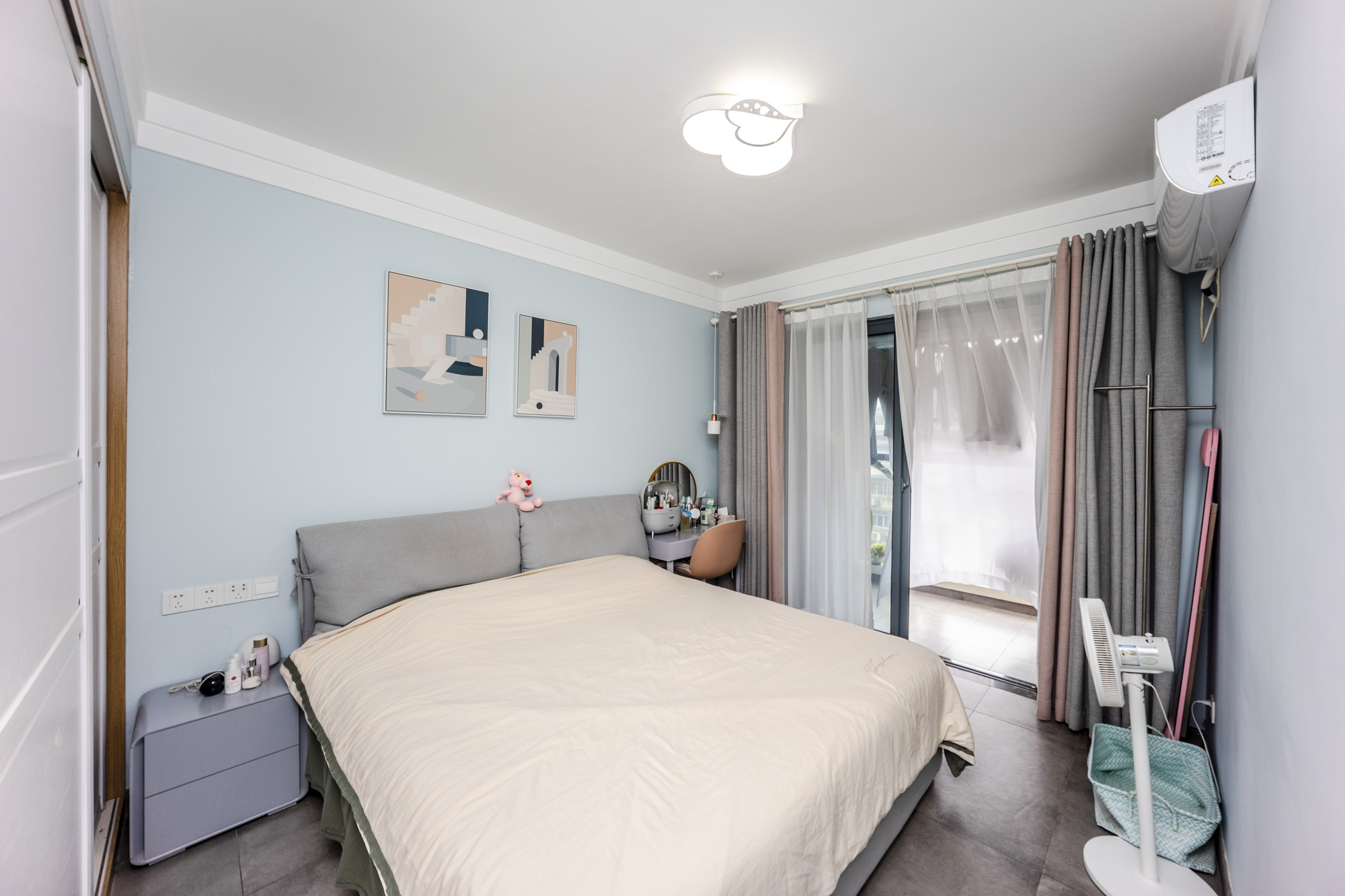 荣盛花语书苑 2室1厅1卫 85.0万 荣盛花语书苑 2室1厅1卫 85.0万卧室