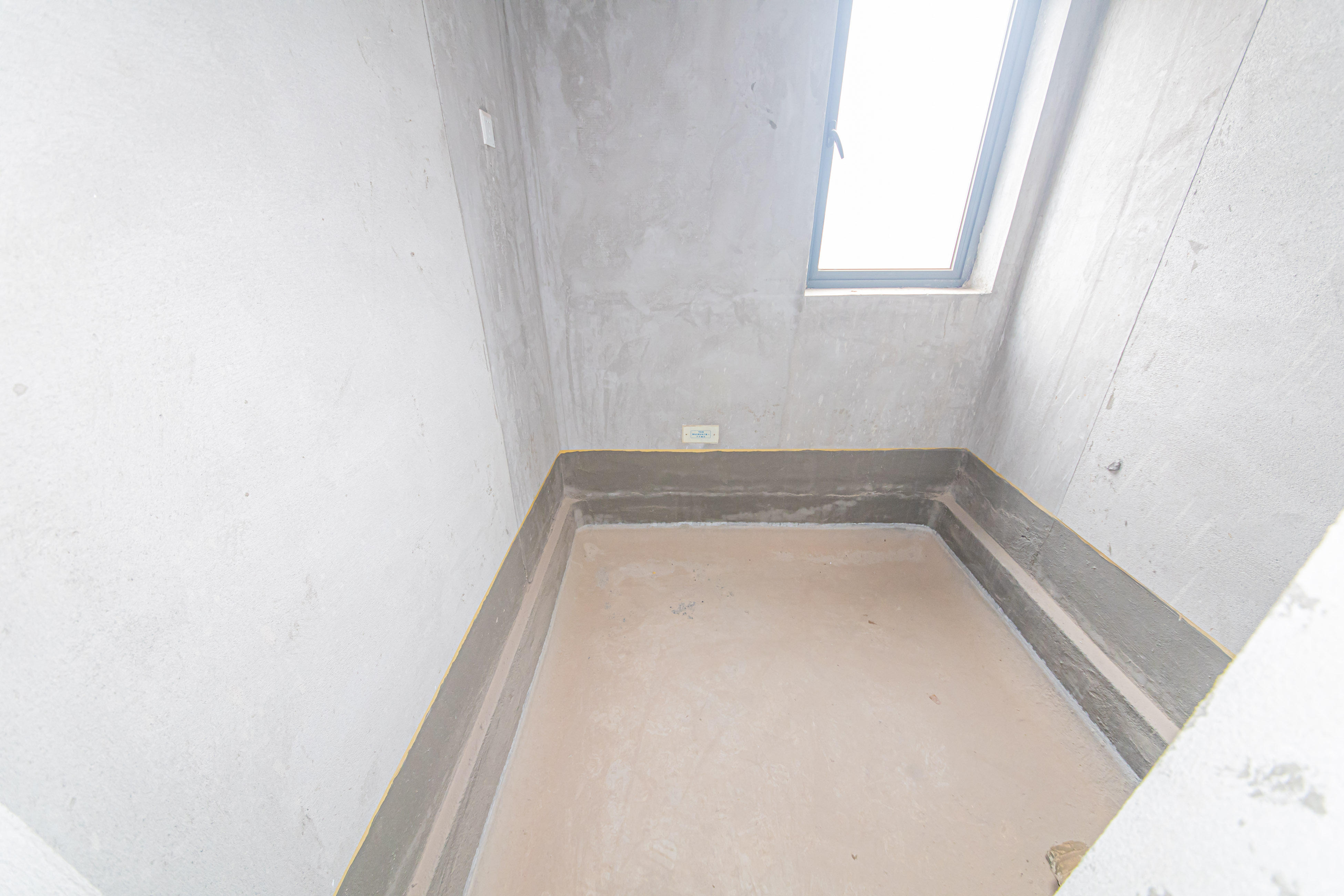 中建芙蓉嘉苑  4室2厅2卫    145.0万卫生间