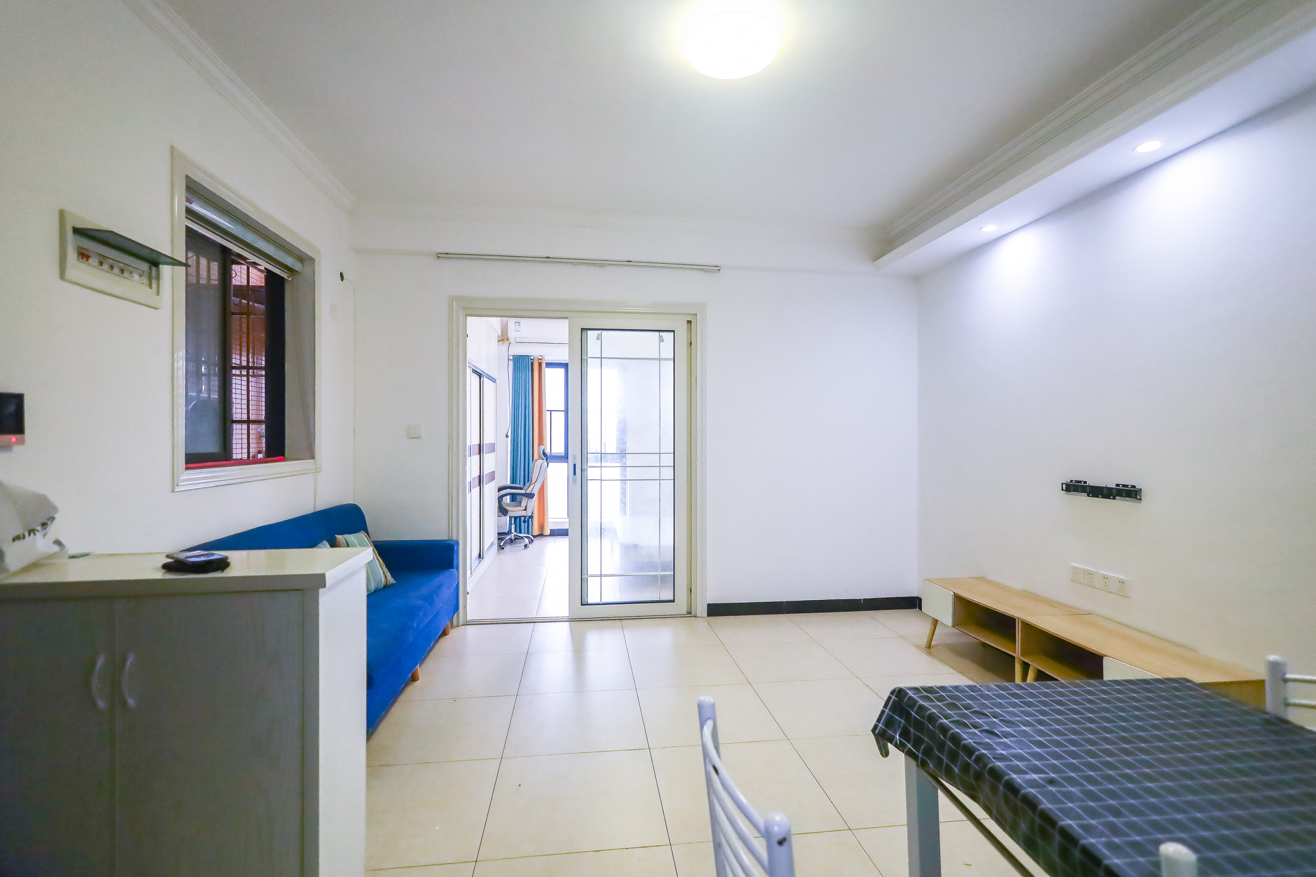 广华国际公馆(广华大厦)  1室1厅1卫    39.77万 广华国际公馆(广华大厦)  1室1厅1卫    39.77万客厅