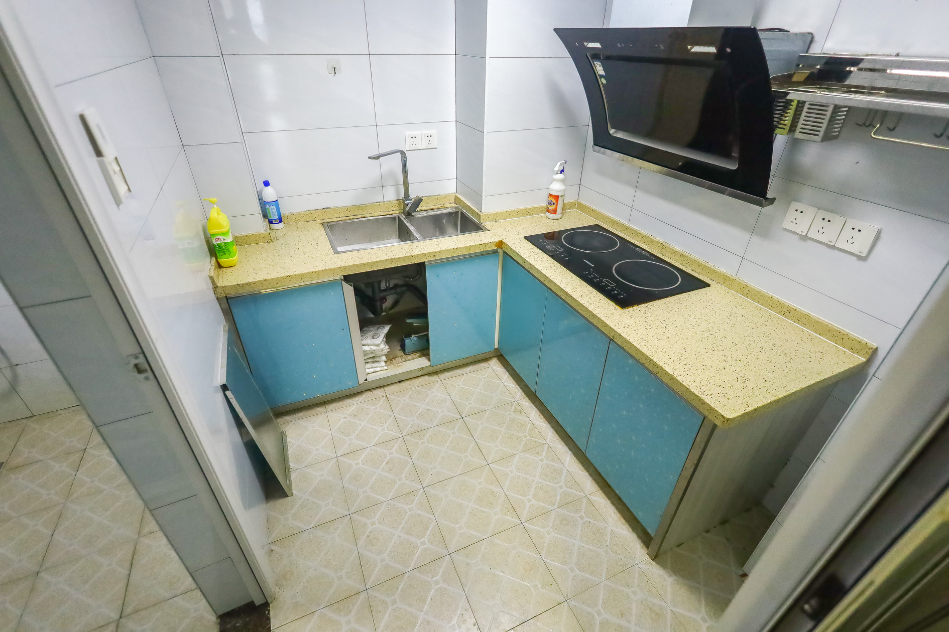 广华国际公馆(广华大厦)  1室1厅1卫    39.77万 广华国际公馆(广华大厦)  1室1厅1卫    39.77万厨房