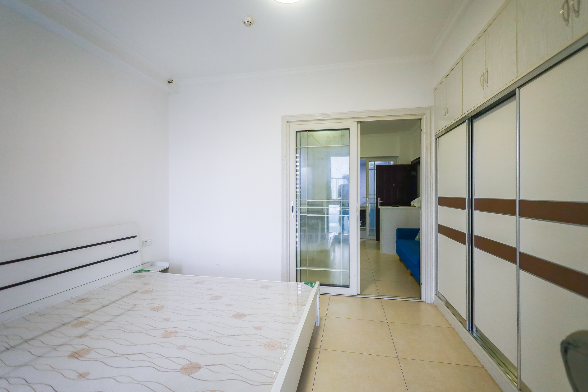 广华国际公馆(广华大厦)  1室1厅1卫    39.77万 广华国际公馆(广华大厦)  1室1厅1卫    39.77万卧室