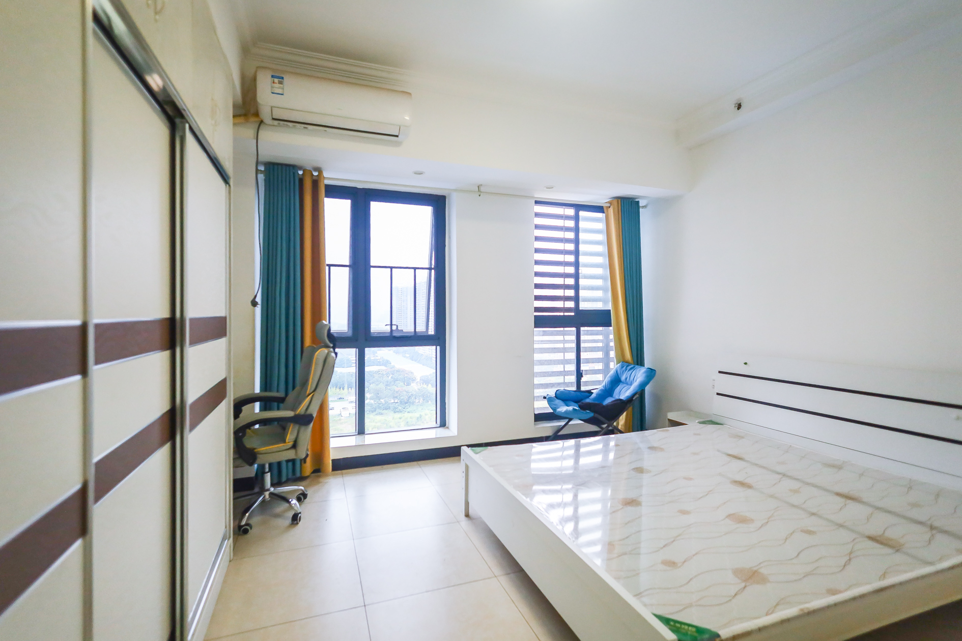 广华国际公馆(广华大厦)  1室1厅1卫    39.77万 广华国际公馆(广华大厦)  1室1厅1卫    39.77万卧室