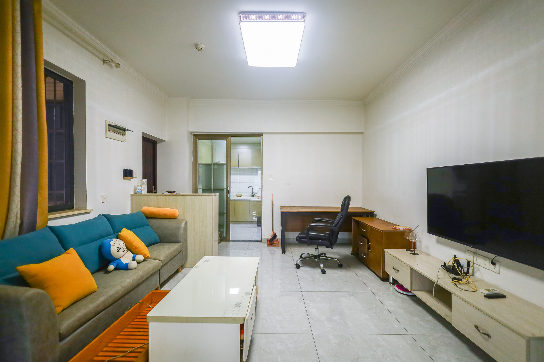 广华国际公馆(广华大厦) 1室1厅1卫 39.65万 广华国际公馆(广华大厦) 1室1厅1卫 39.65万客厅