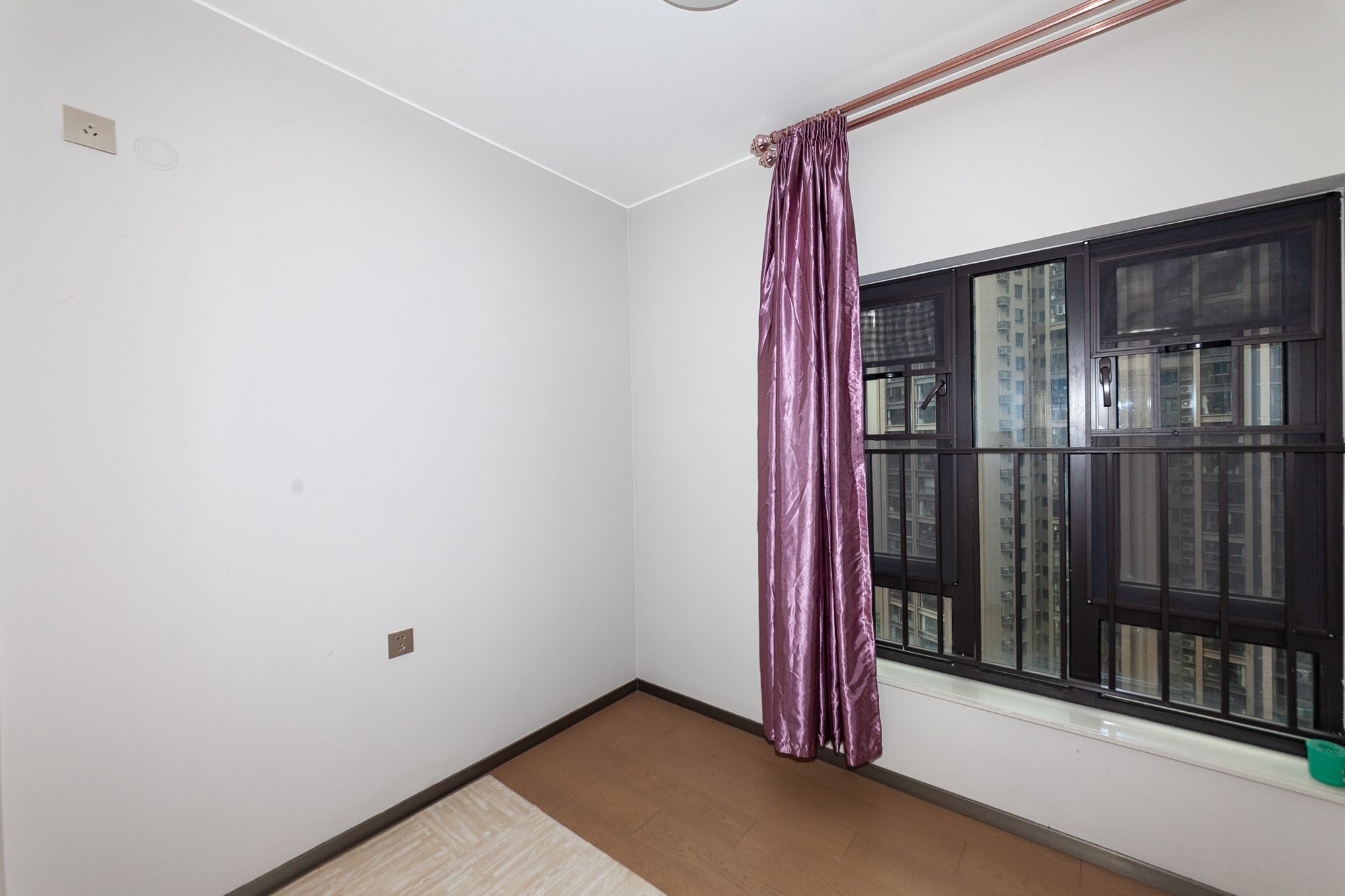 时代倾城四期 3室2厅2卫 100.0万 时代倾城四期 3室2厅2卫 100.0万卧室