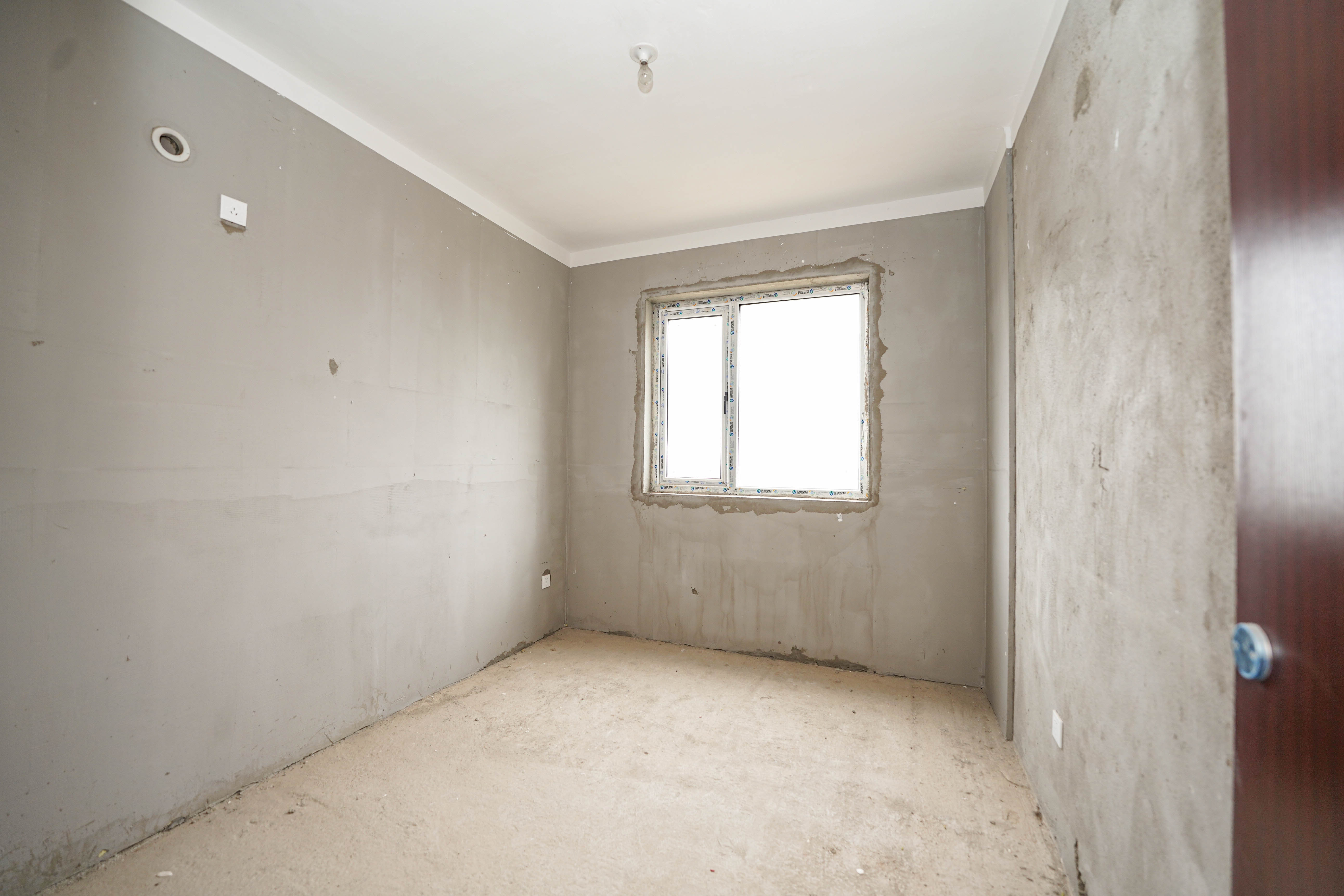 绿地新都会  4室2厅2卫    80.0万 绿地新都会  4室2厅2卫    80.0万卧室