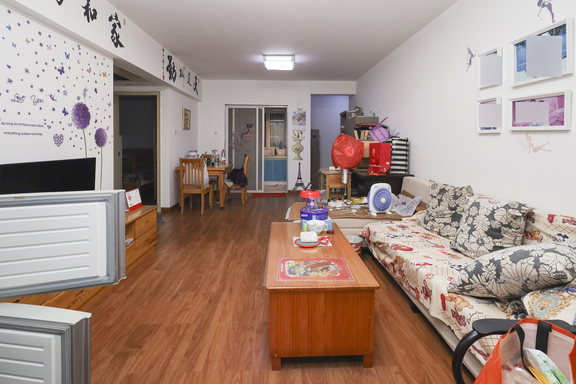 德润园 2室2厅1卫 64.0万 德润园 2室2厅1卫 64.0万客厅