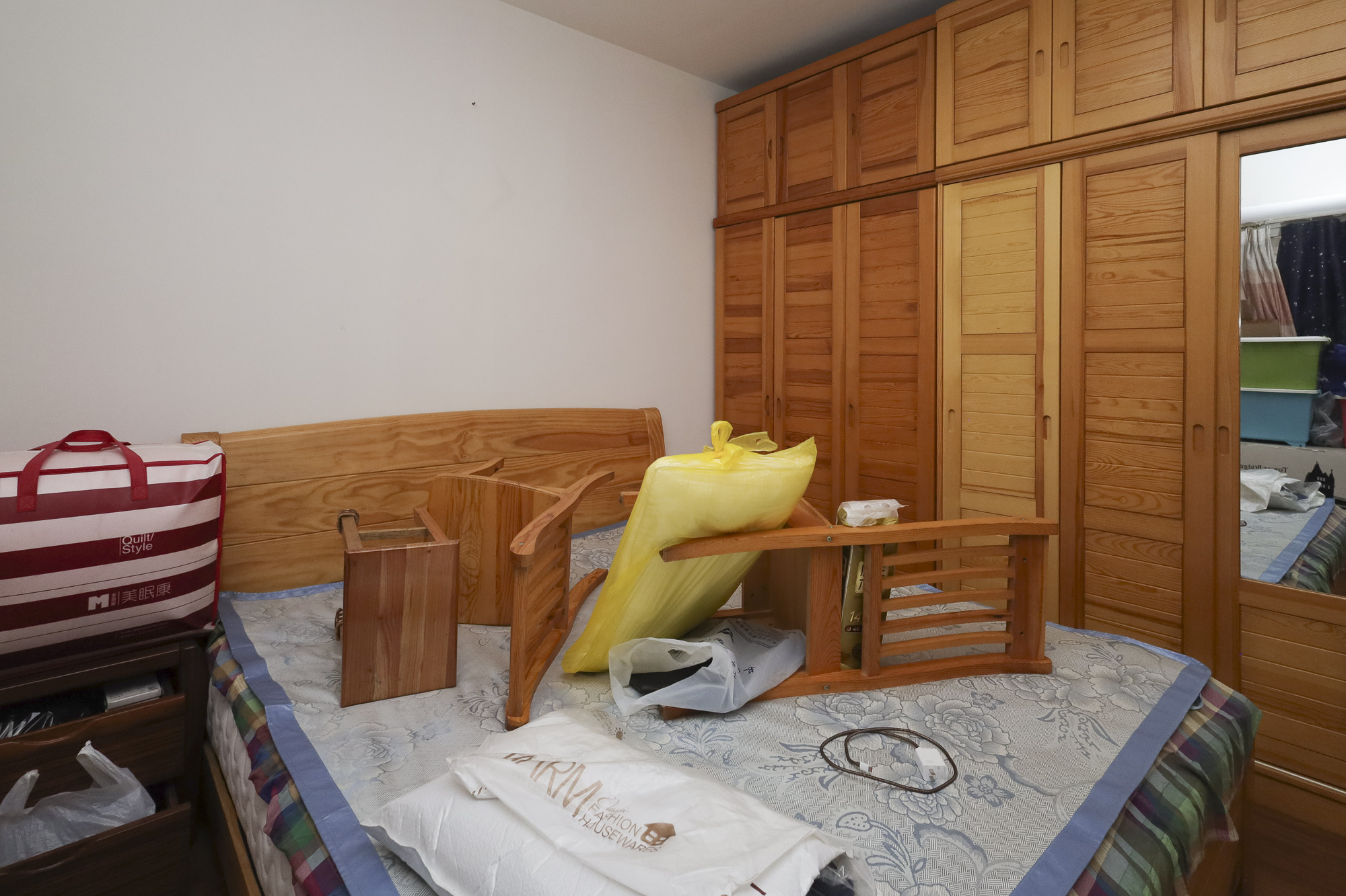 德润园 2室2厅1卫 64.0万 德润园 2室2厅1卫 64.0万卧室