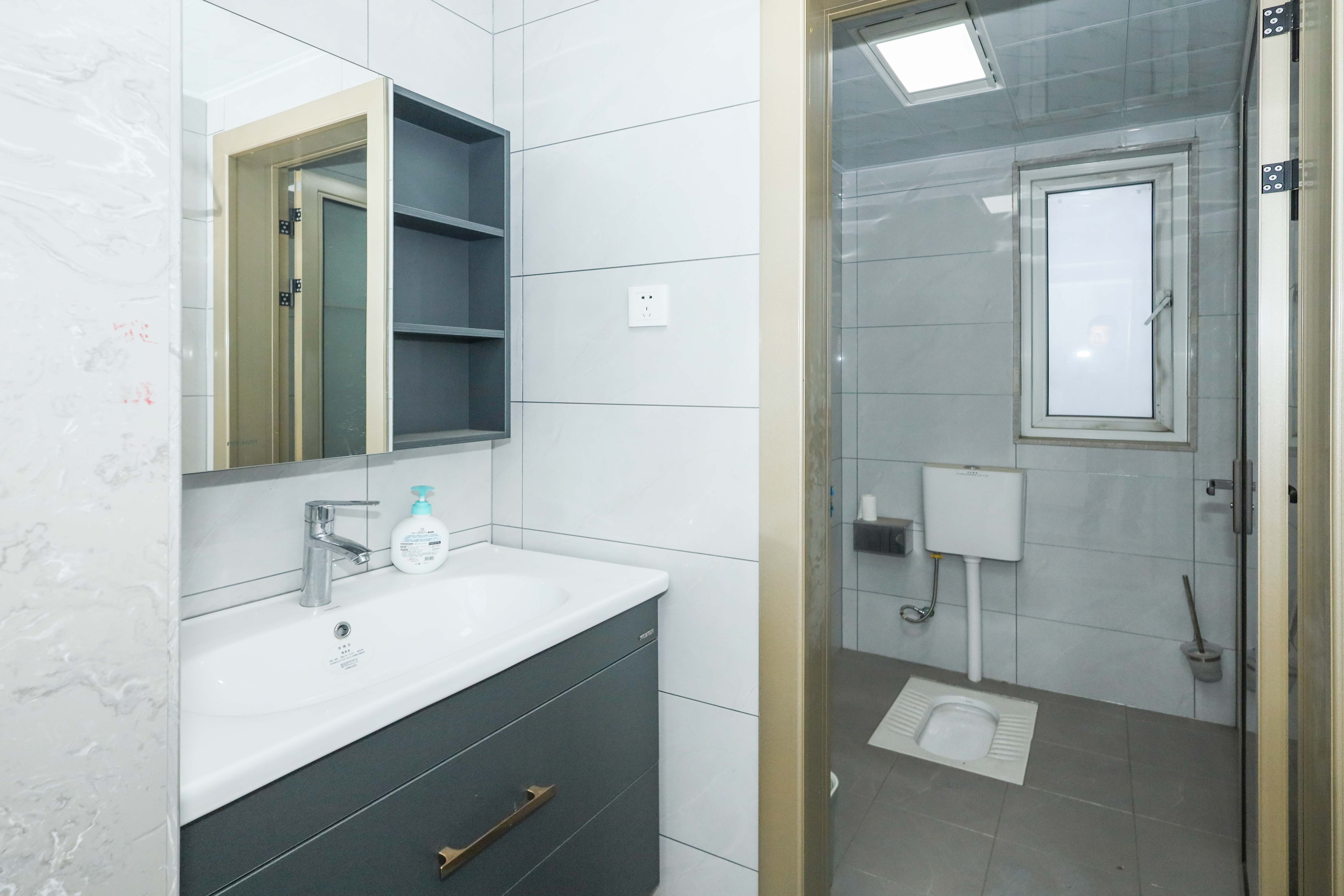 新城国际花都 3室2厅2卫 62.0万 新城国际花都 3室2厅2卫 62.0万卫生间