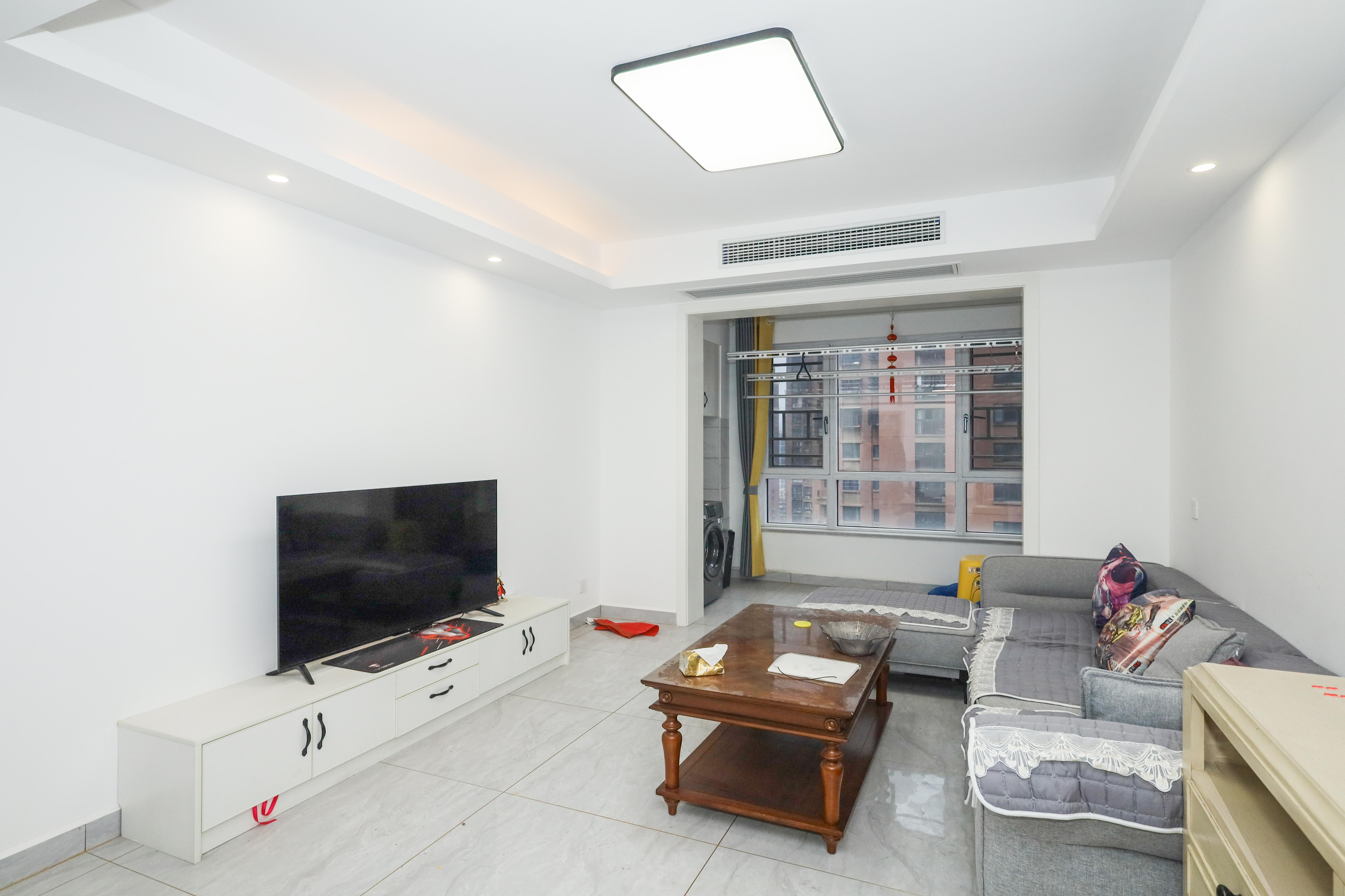 新城国际花都 3室2厅2卫 62.0万 新城国际花都 3室2厅2卫 62.0万客厅