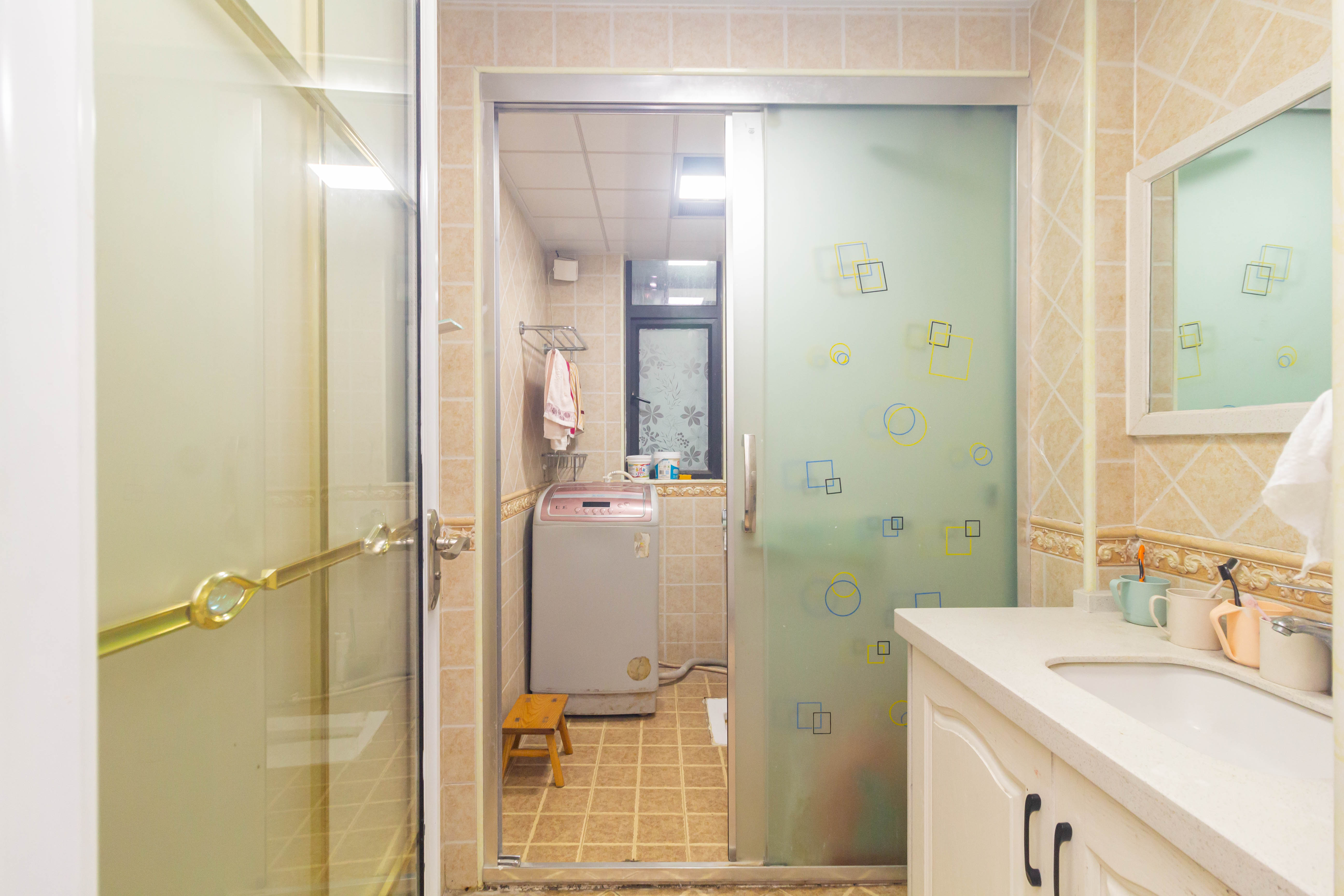 康桥长郡 3室2厅1卫 75.5万 康桥长郡 3室2厅1卫 75.5万卫生间