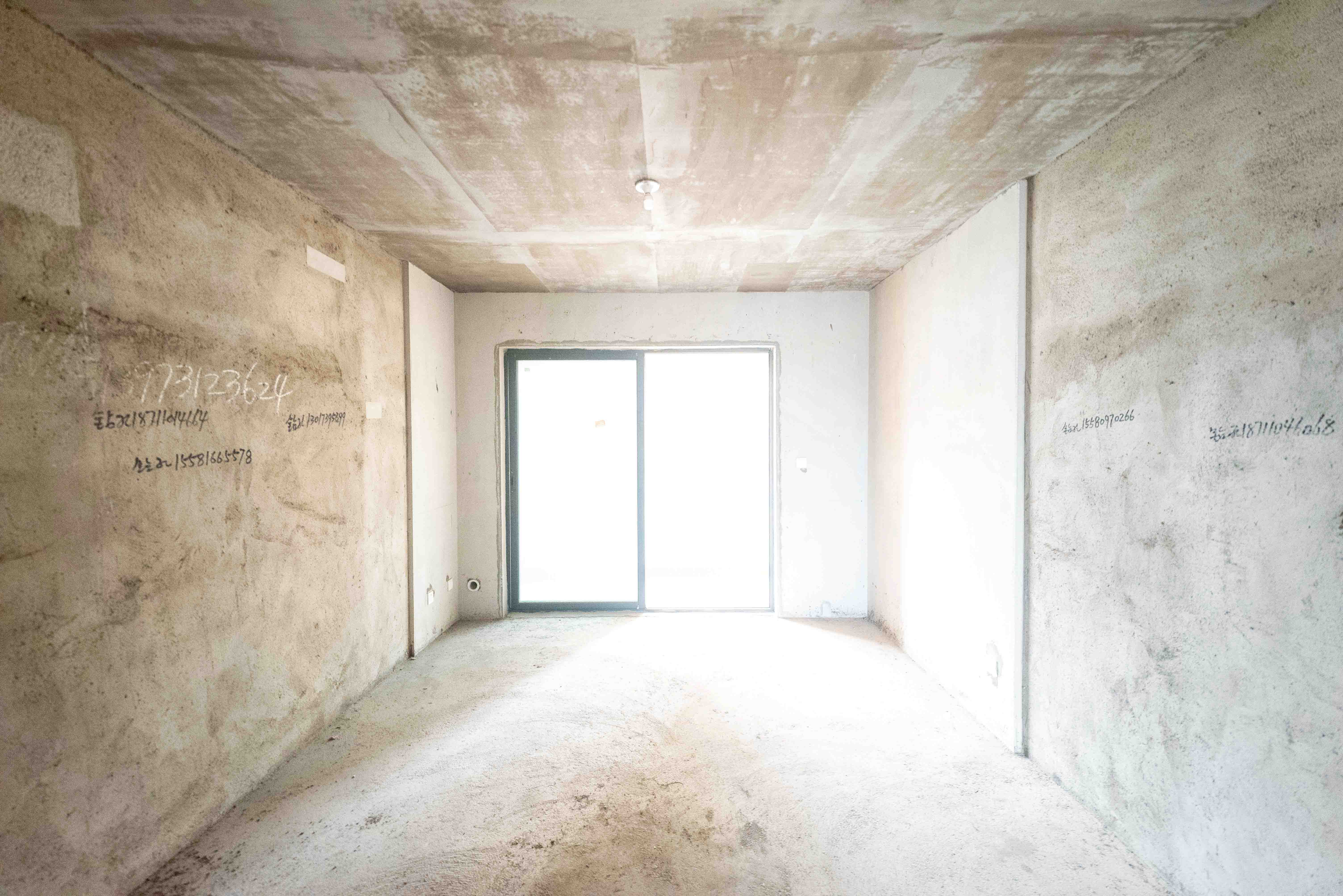 新城新世界四期柏樾  3室2厅2卫    138.8万客厅