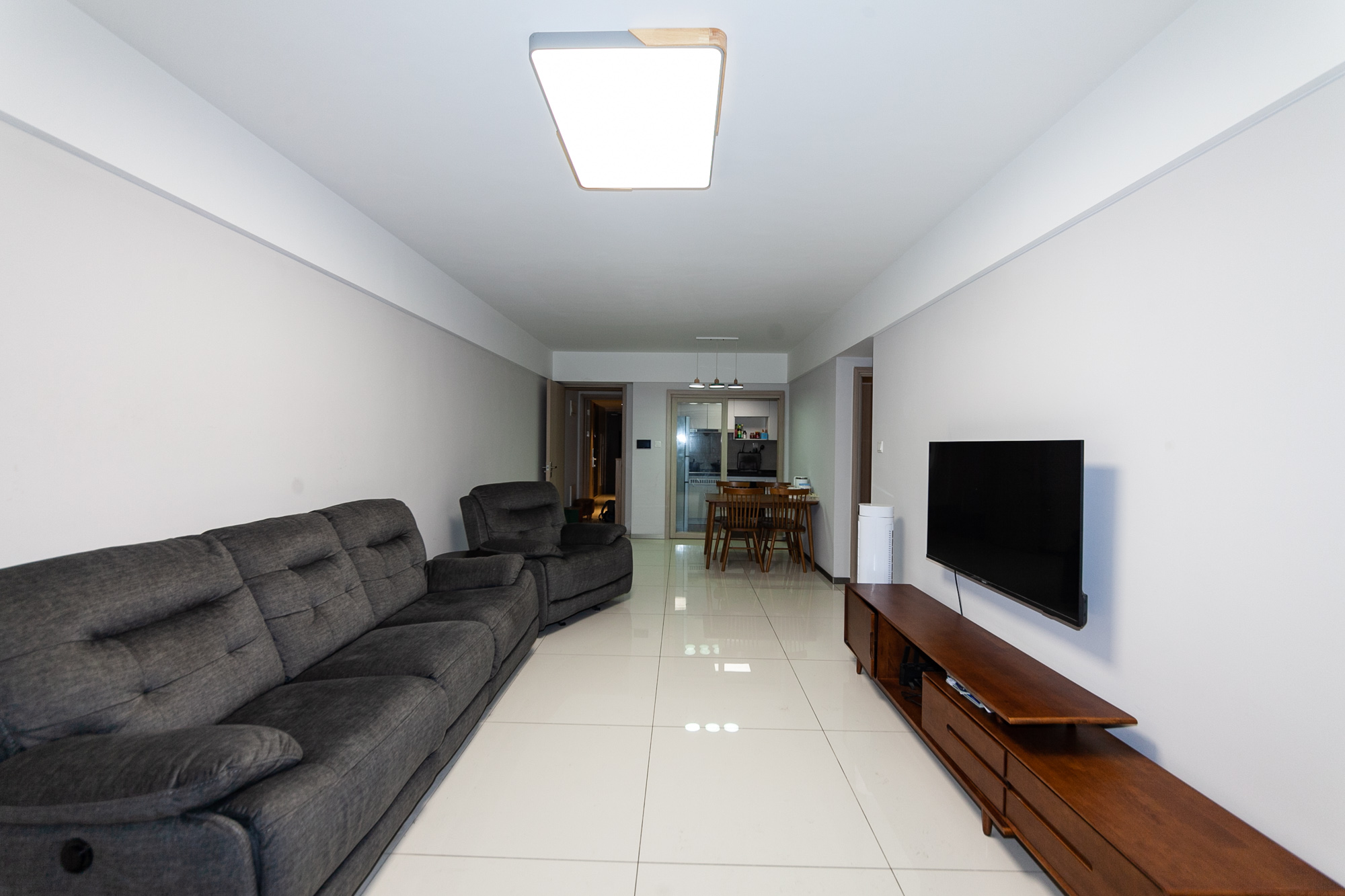 时代倾城五期 2室2厅1卫 74.0万 时代倾城五期 2室2厅1卫 74.0万客厅